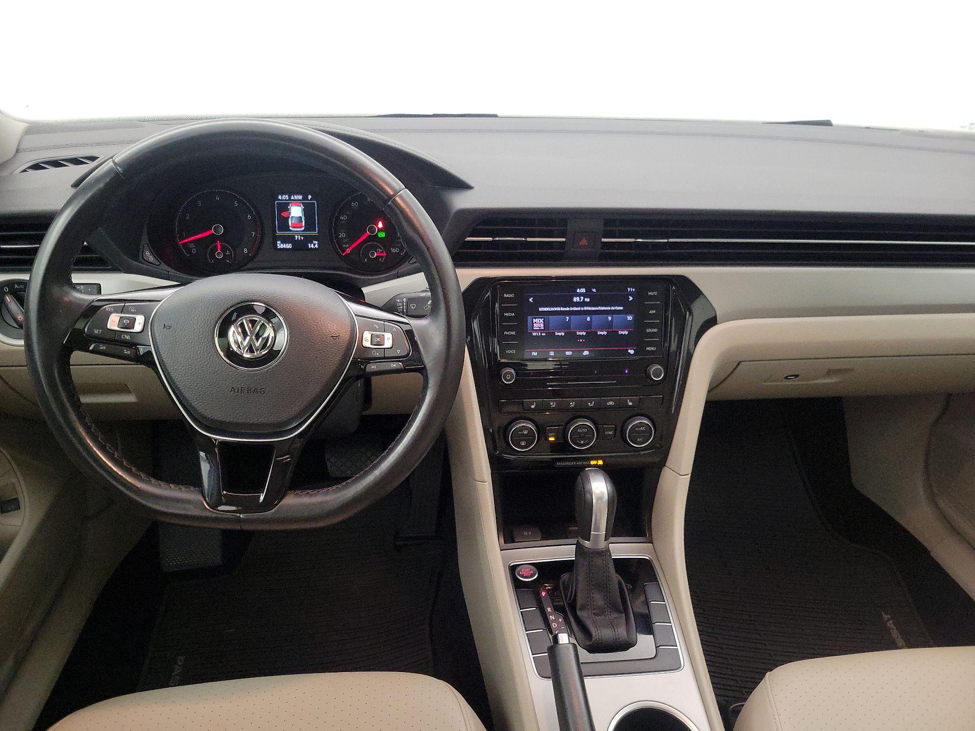 Thumbnail: 2020 Volkswagen Passat - 9