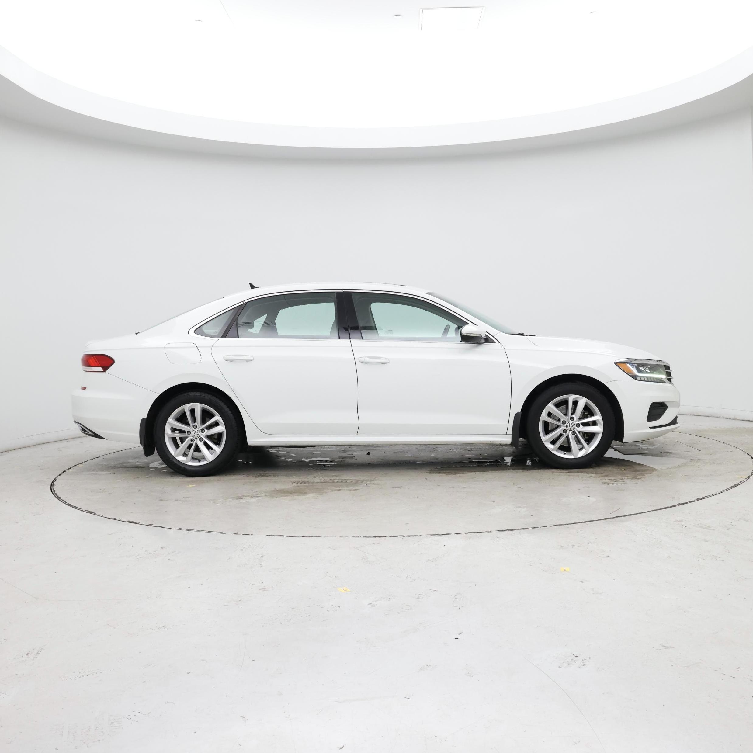 Thumbnail: 2020 Volkswagen Passat - 7
