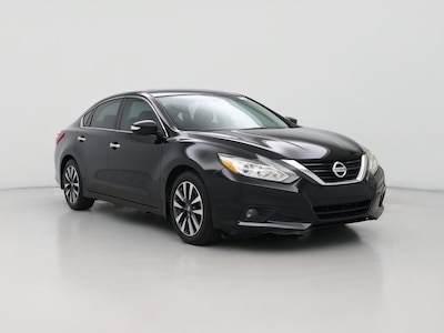 Black 2016 Nissan Altima SV