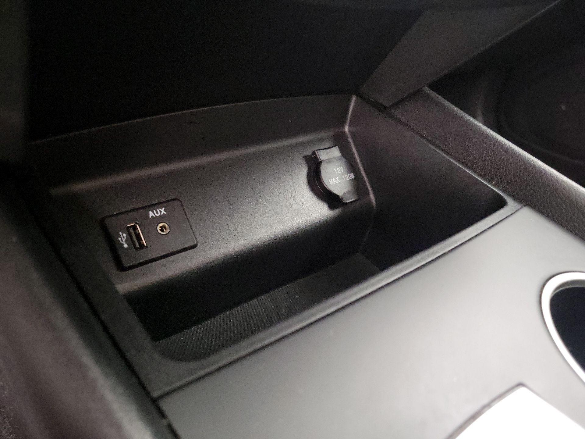 Thumbnail: 2016 Nissan Altima - 16