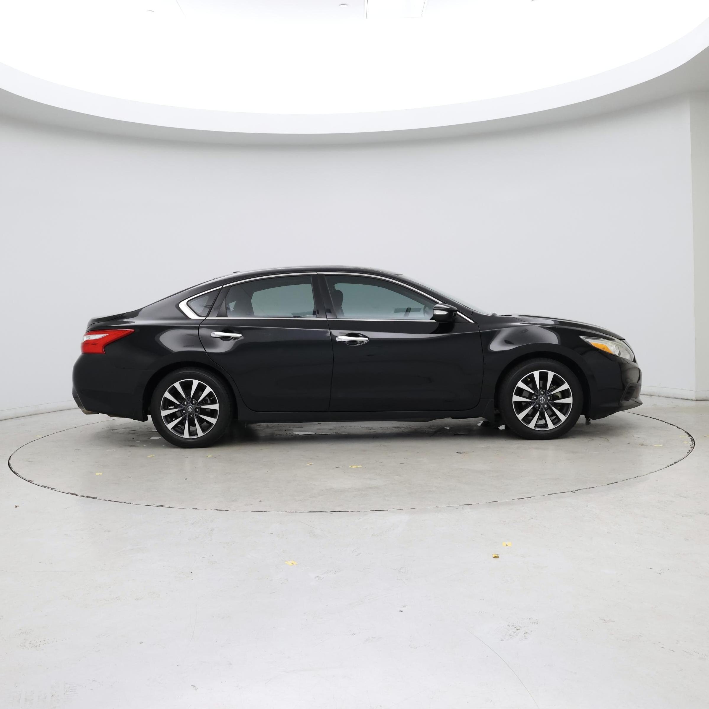 Thumbnail: 2016 Nissan Altima - 7