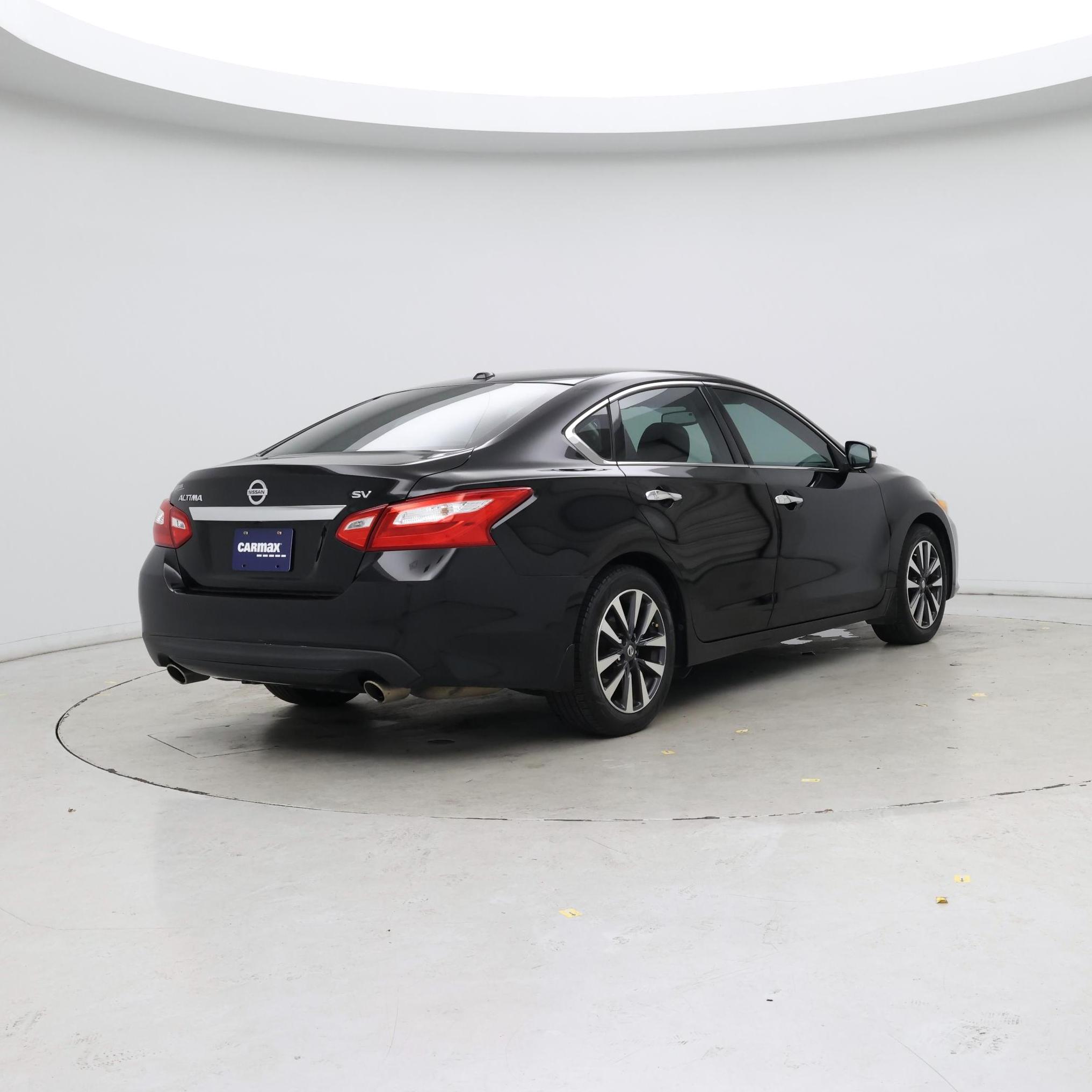 Thumbnail: 2016 Nissan Altima - 8