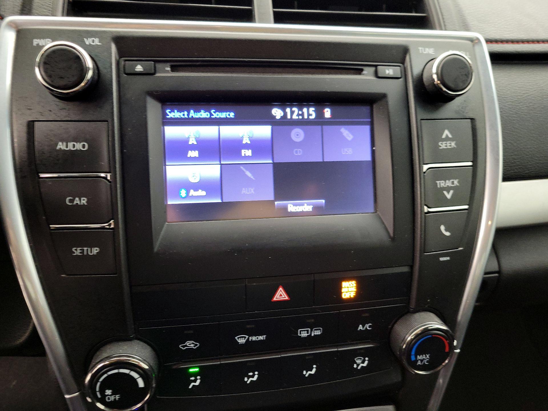 Thumbnail: 2016 Toyota Camry - 15