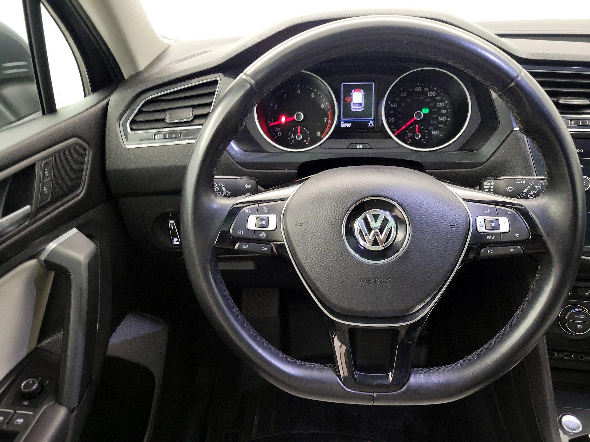 Thumbnail: 2019 Volkswagen Tiguan - 10