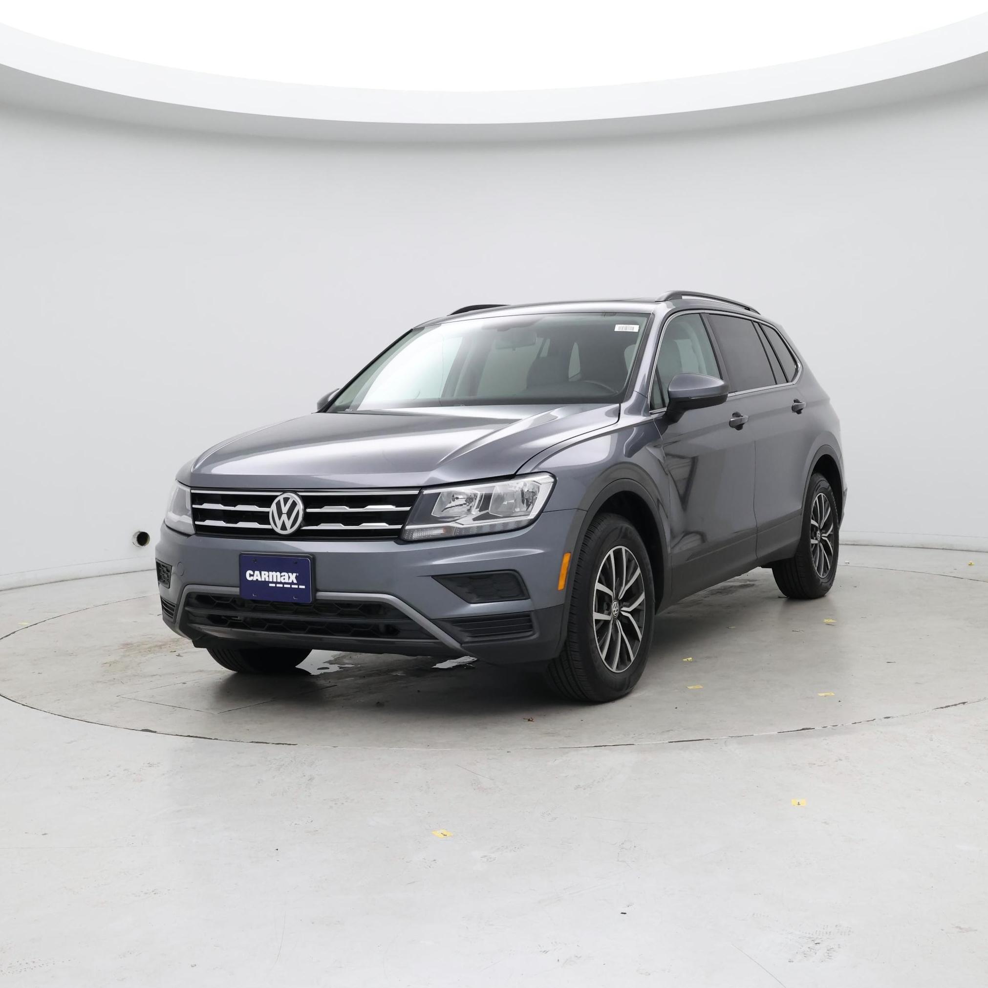 Thumbnail: 2019 Volkswagen Tiguan - 4