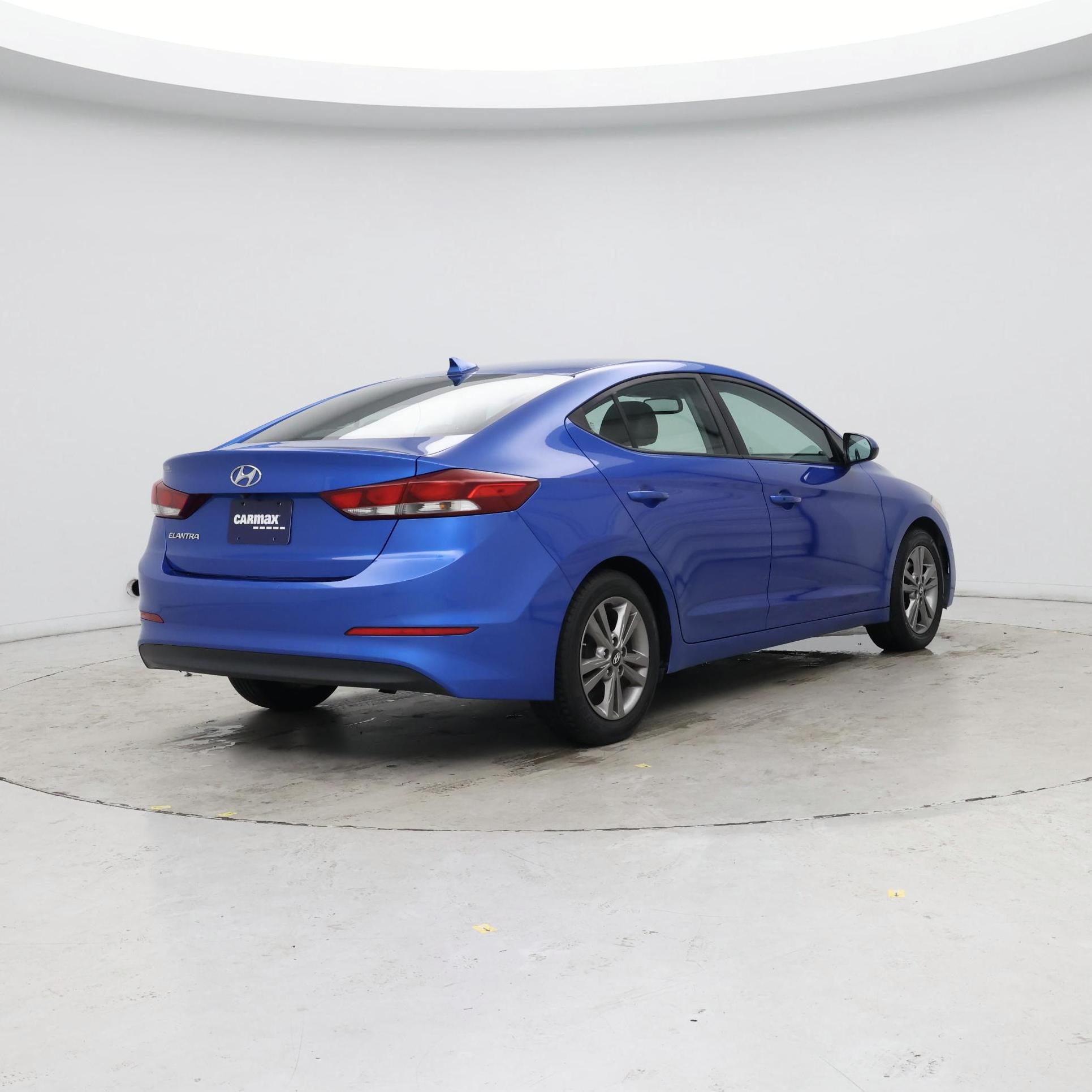 Thumbnail: 2017 Hyundai Elantra - 8