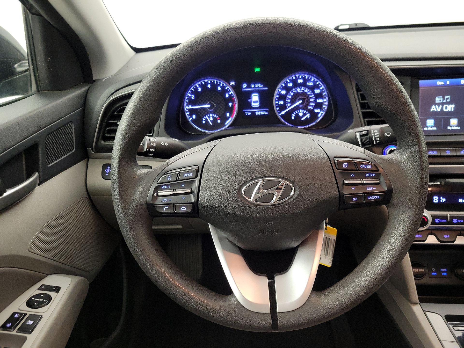 Thumbnail: 2020 Hyundai Elantra - 10
