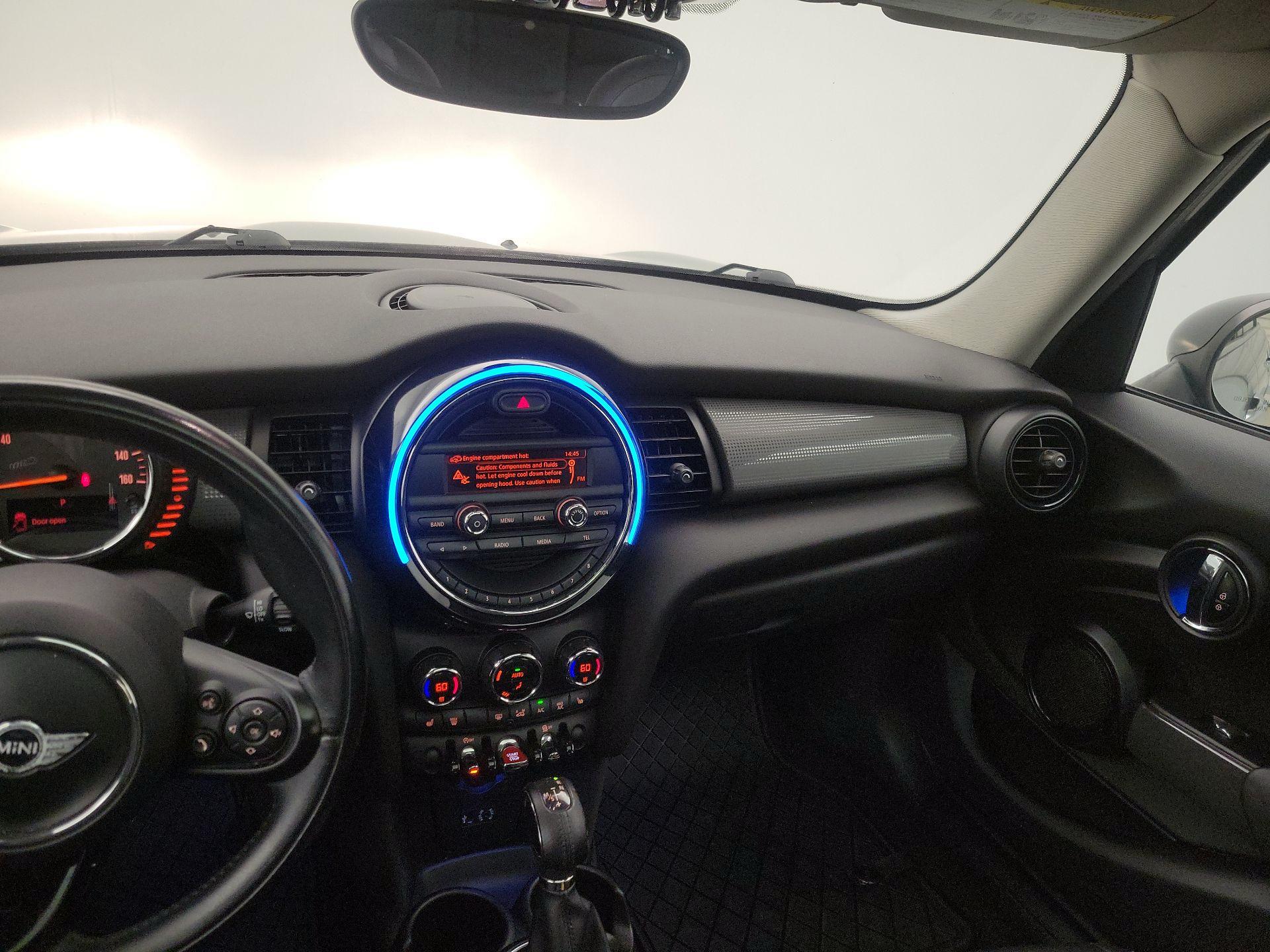 Thumbnail: 2015 MINI Cooper Hardtop - 9