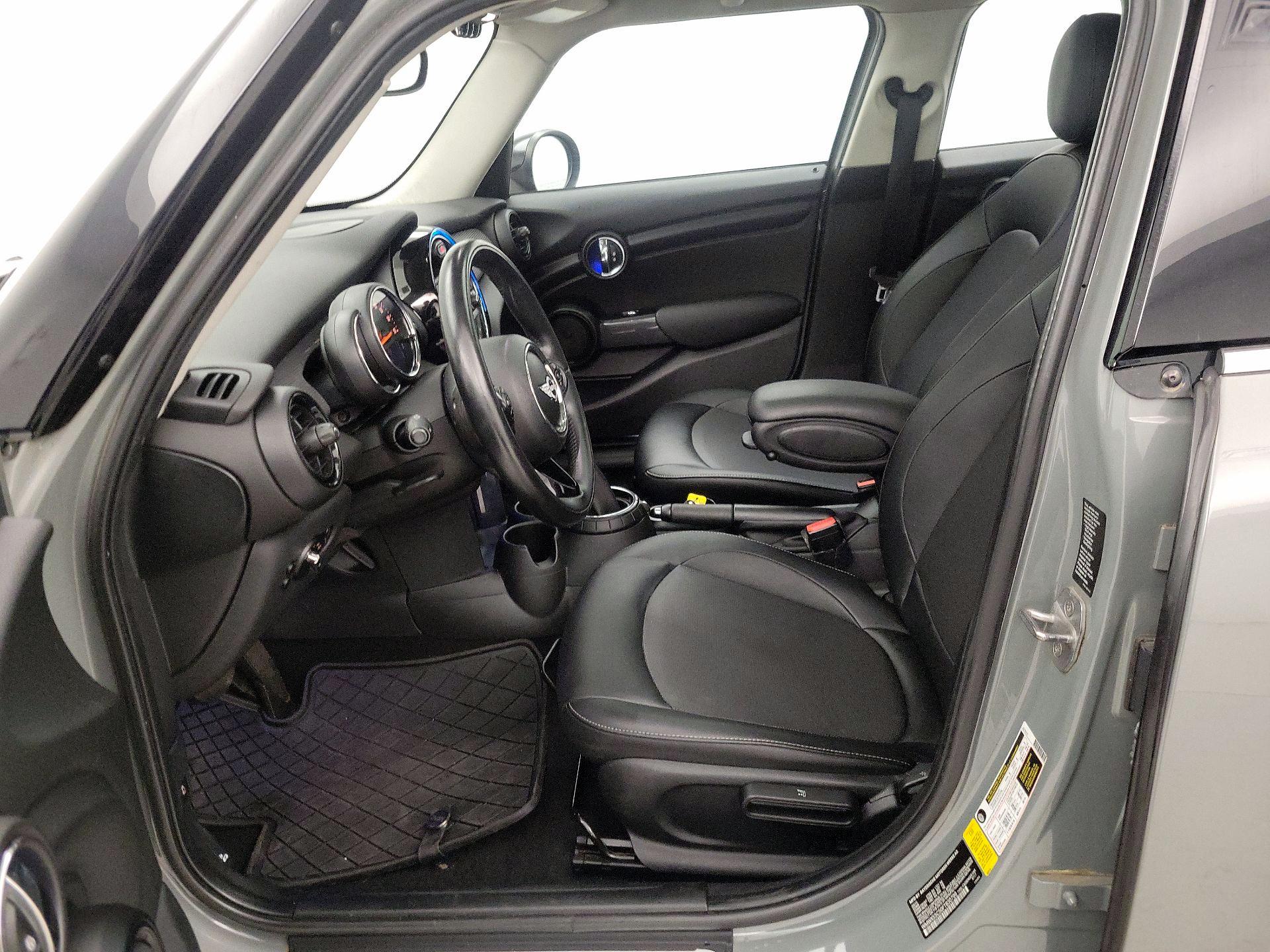 Thumbnail: 2015 MINI Cooper Hardtop - 11