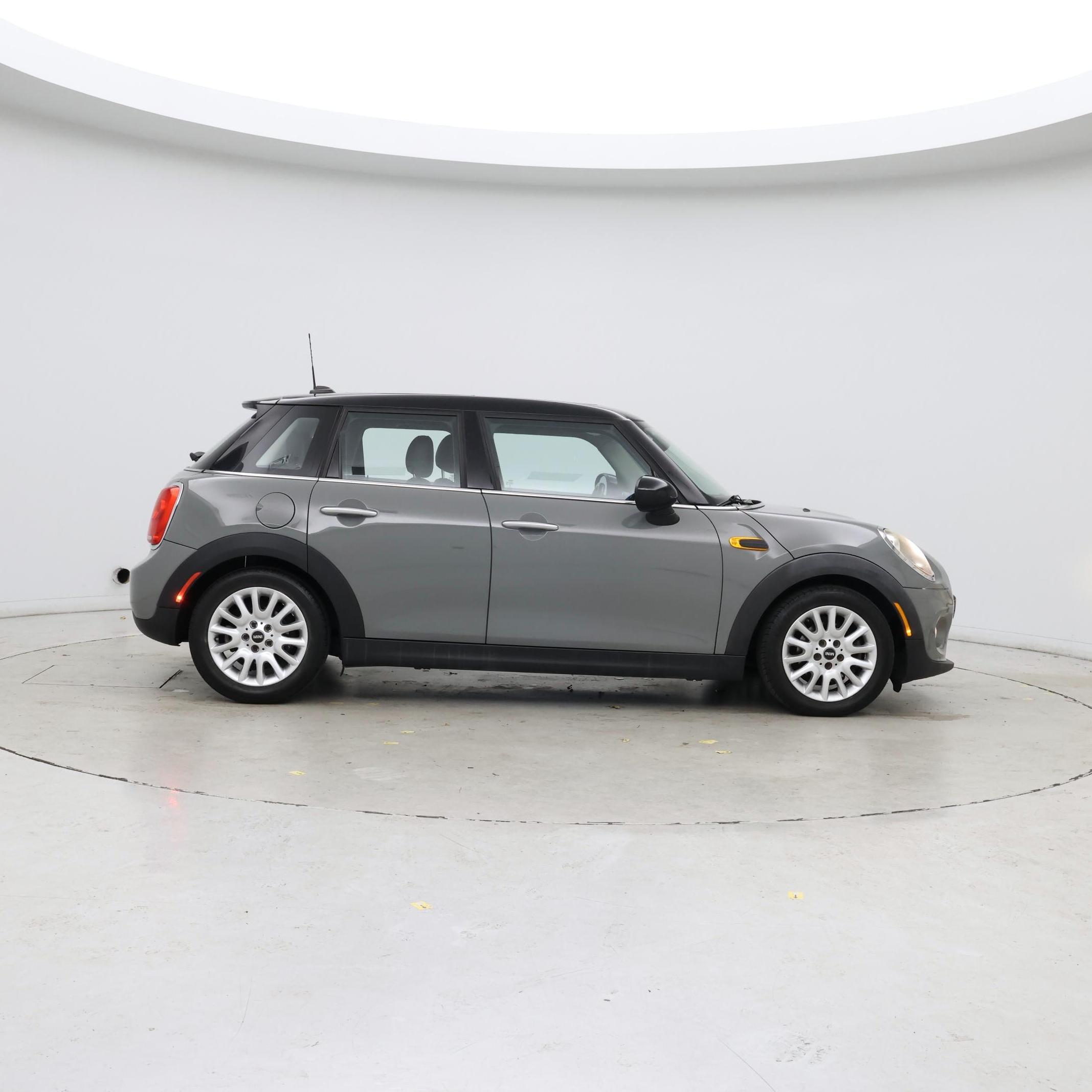 Thumbnail: 2015 MINI Cooper Hardtop - 7