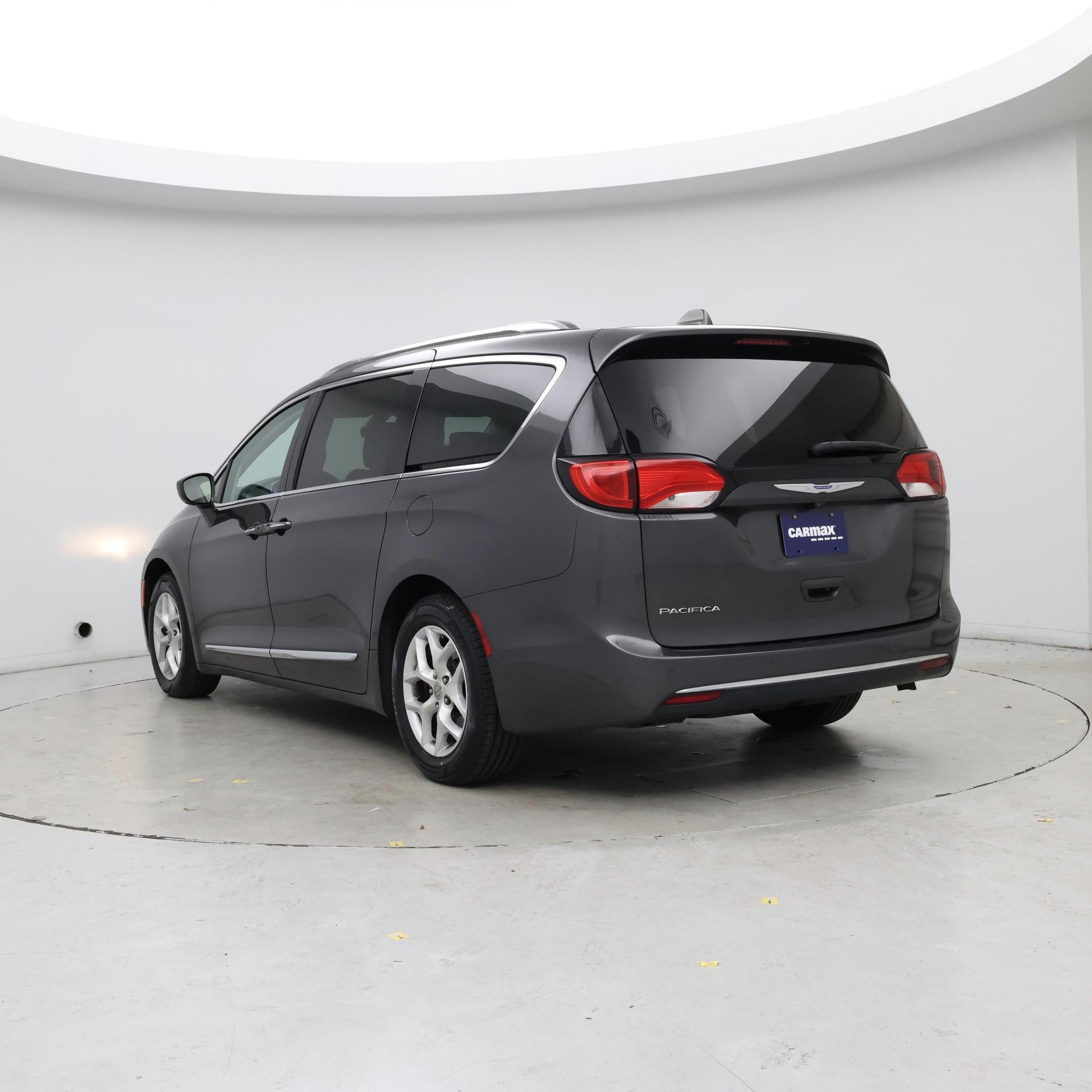 Thumbnail: 2018 Chrysler Pacifica - 2