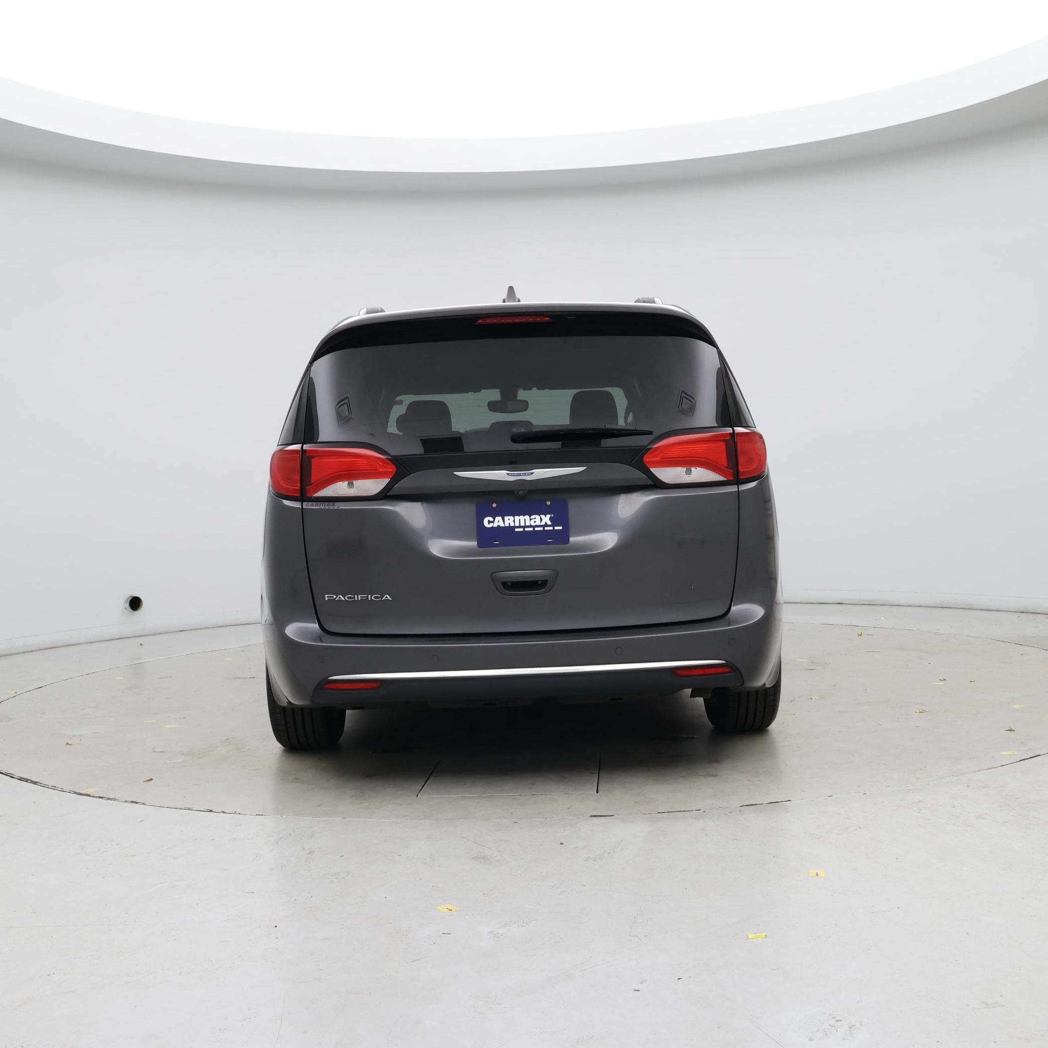 Thumbnail: 2018 Chrysler Pacifica - 6