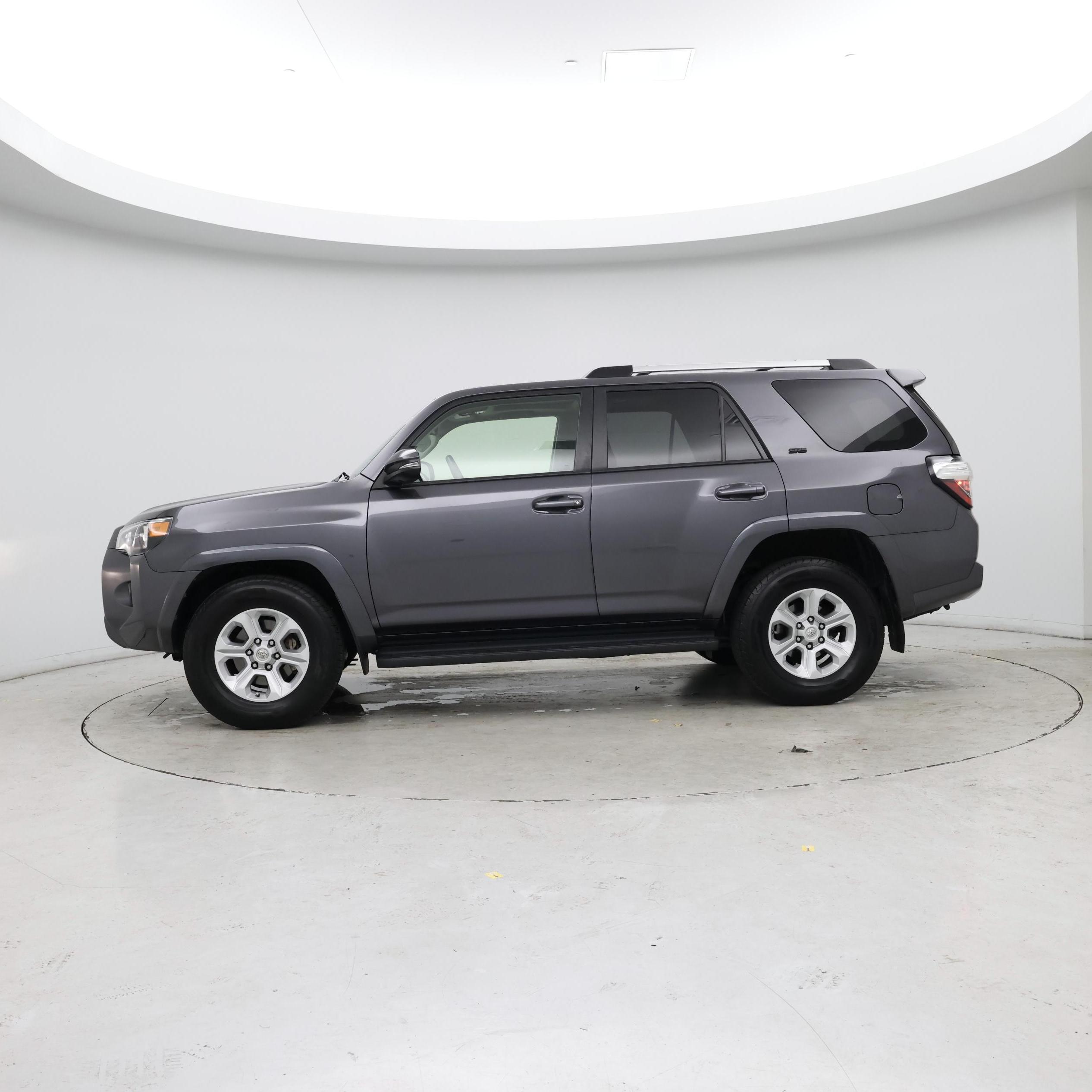 Thumbnail: 2020 Toyota 4Runner - 3