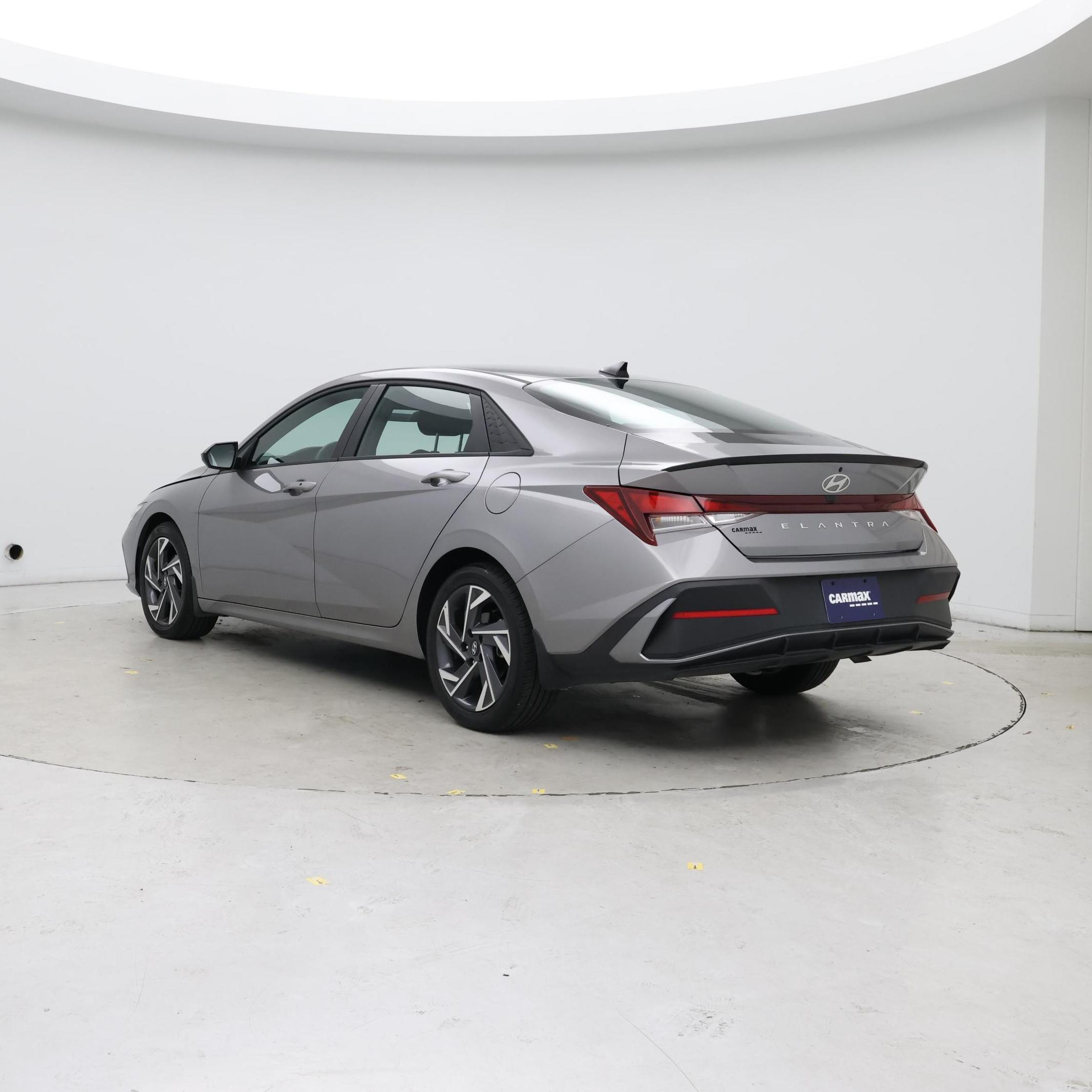 Thumbnail: 2025 Hyundai Elantra - 2