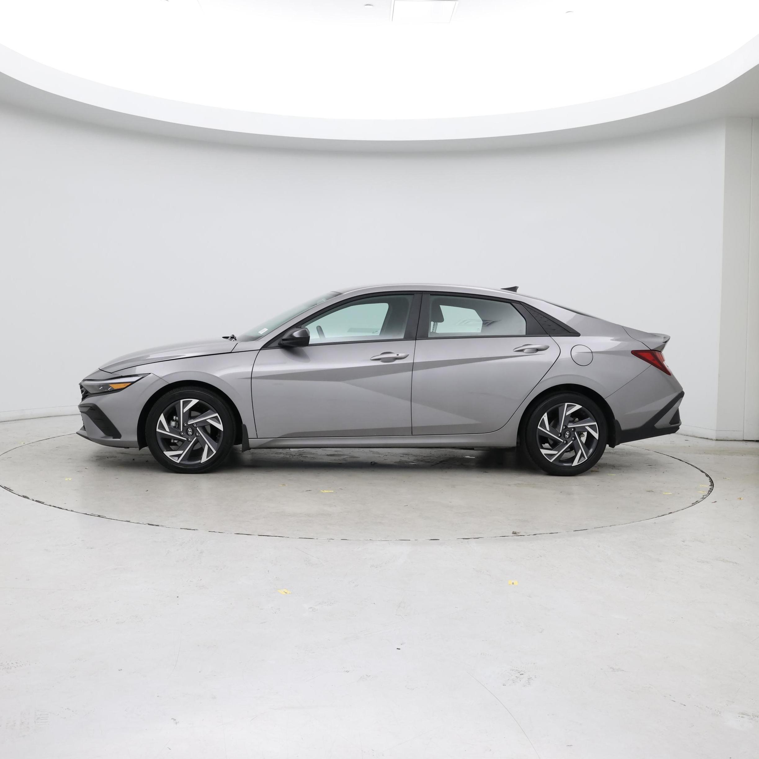 Thumbnail: 2025 Hyundai Elantra - 3