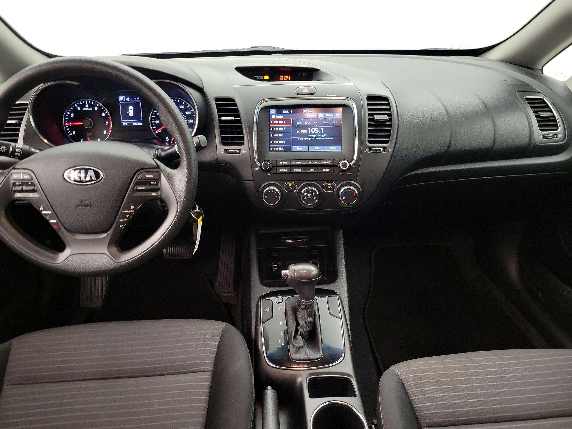 Thumbnail: 2018 Kia Forte - 9