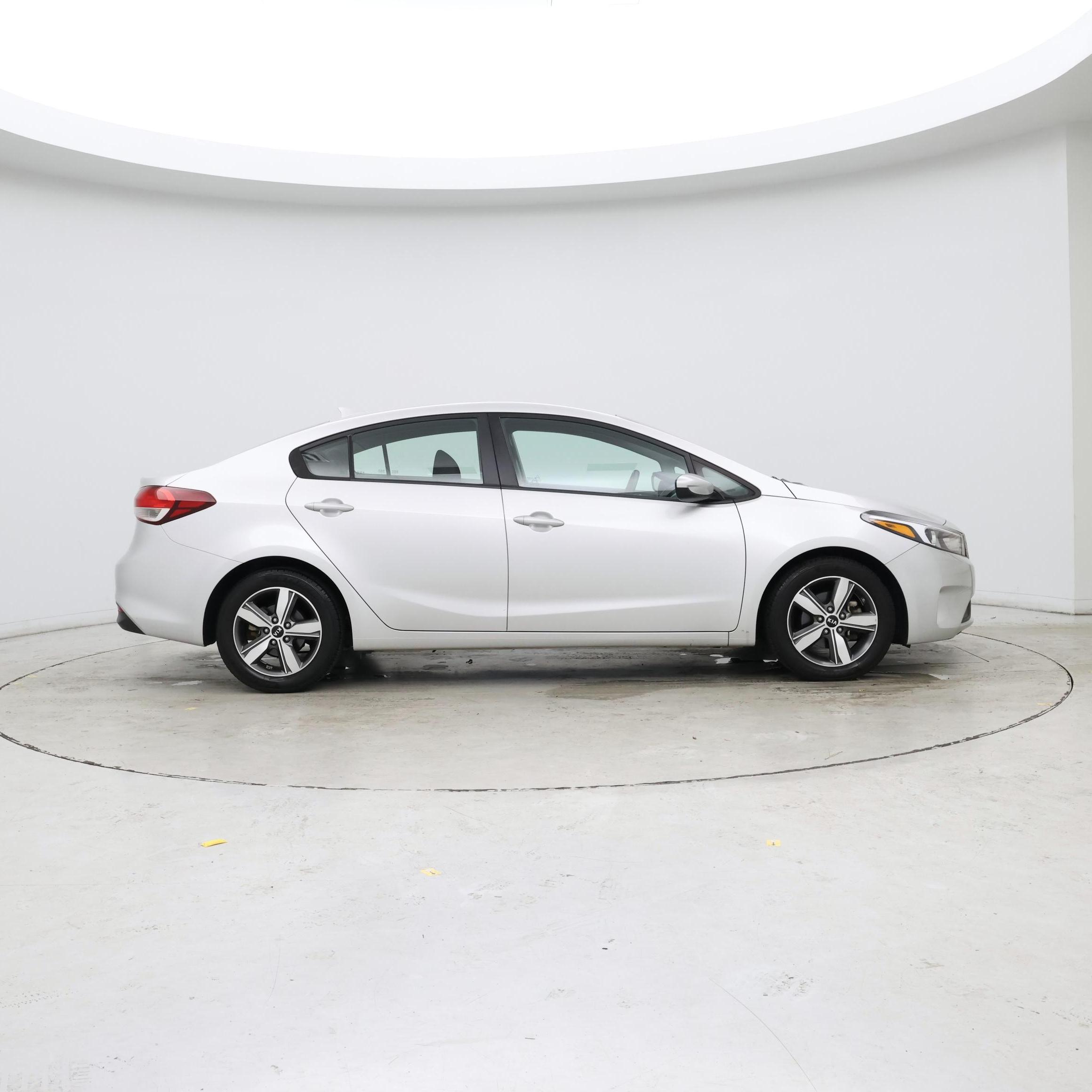 Thumbnail: 2018 Kia Forte - 7