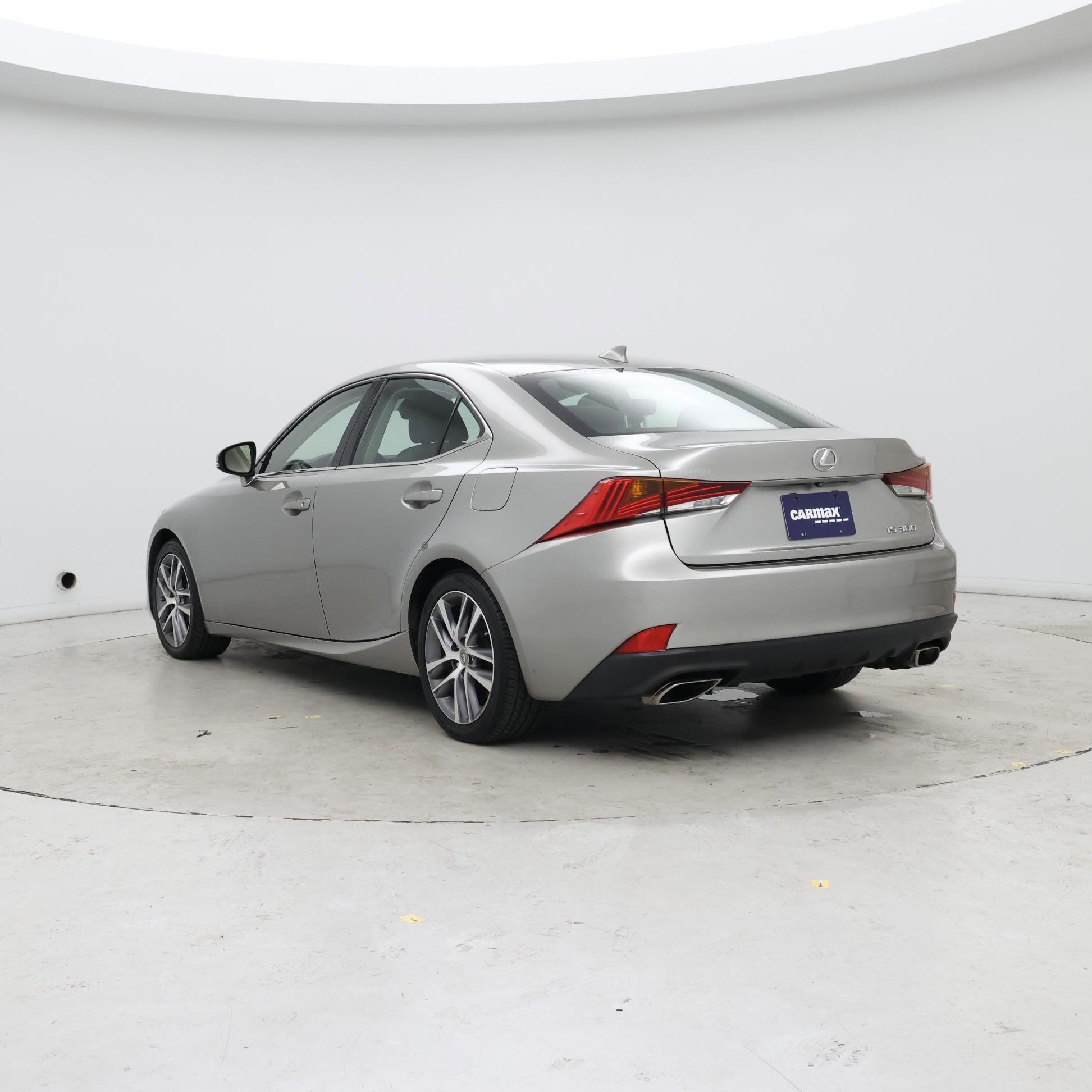 Thumbnail: 2020 Lexus IS - 2