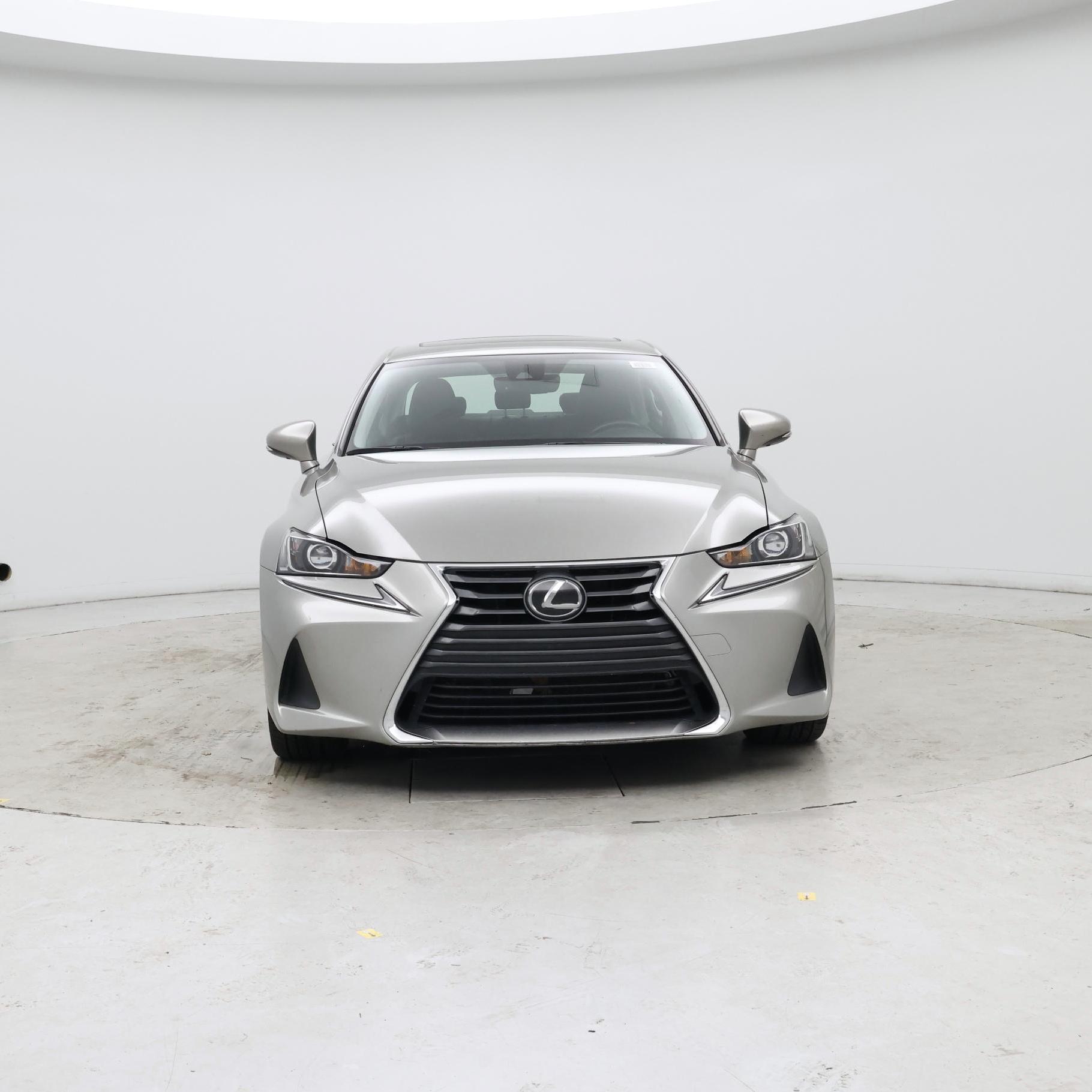 Thumbnail: 2020 Lexus IS - 5
