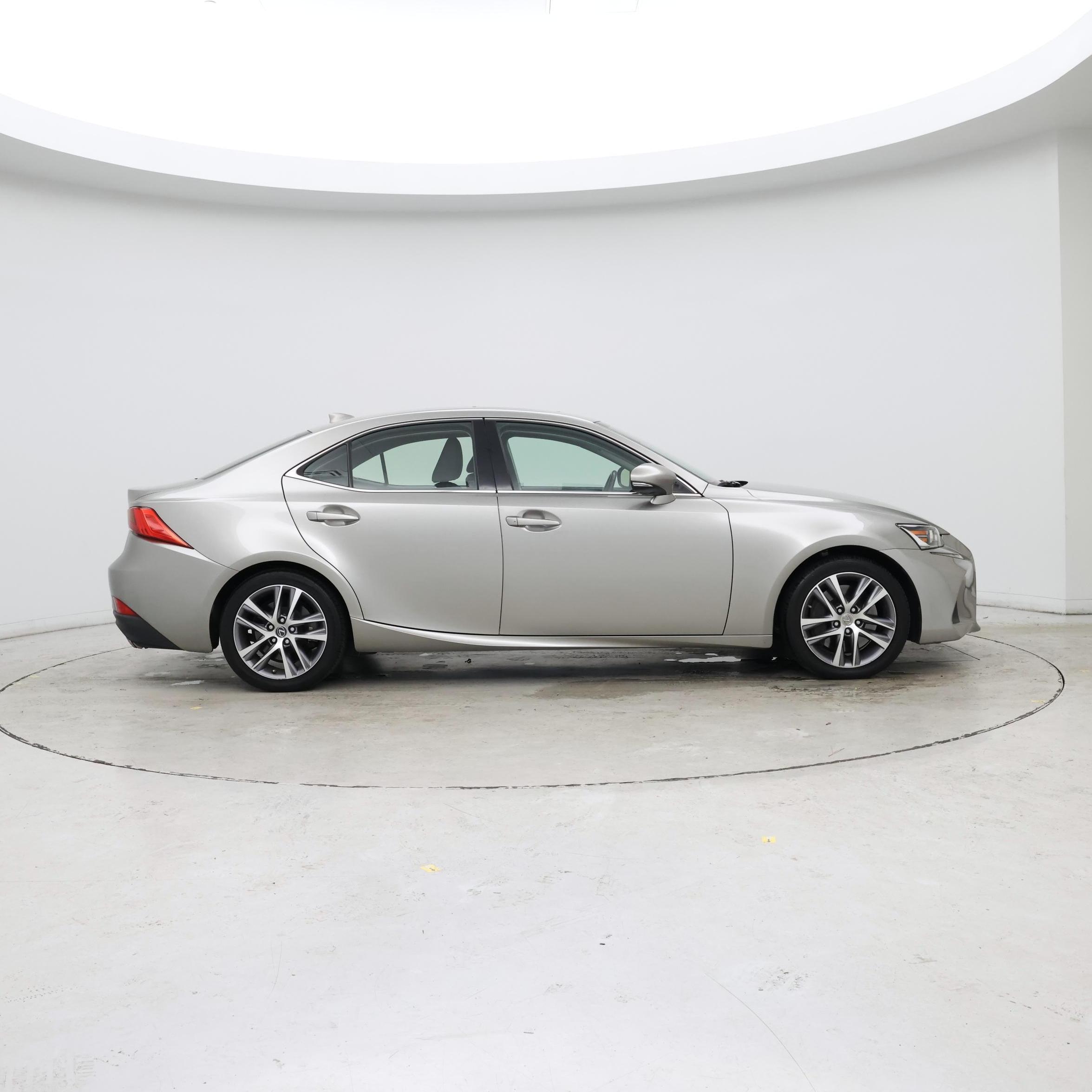 Thumbnail: 2020 Lexus IS - 7