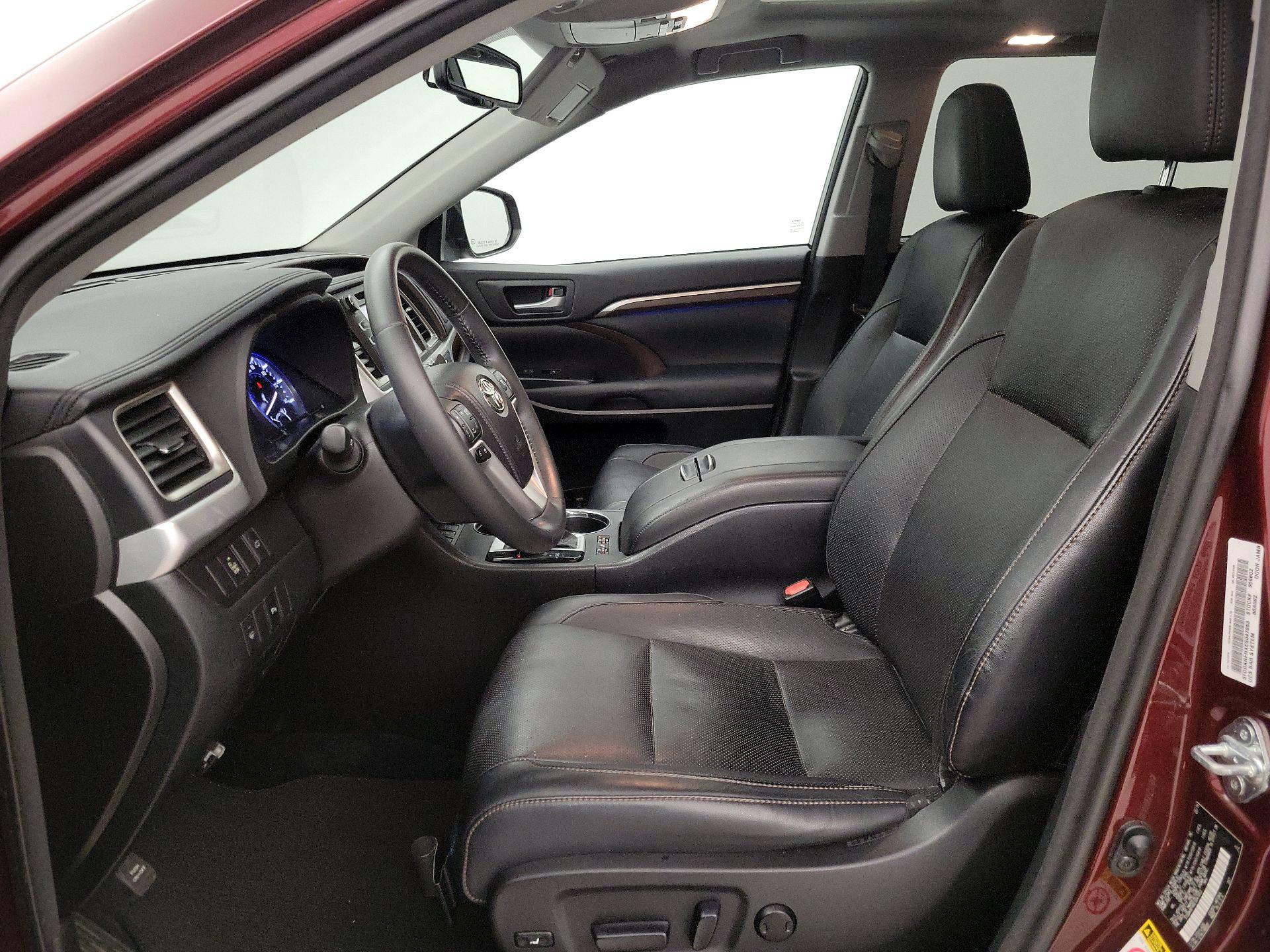 Thumbnail: 2014 Toyota Highlander - 11