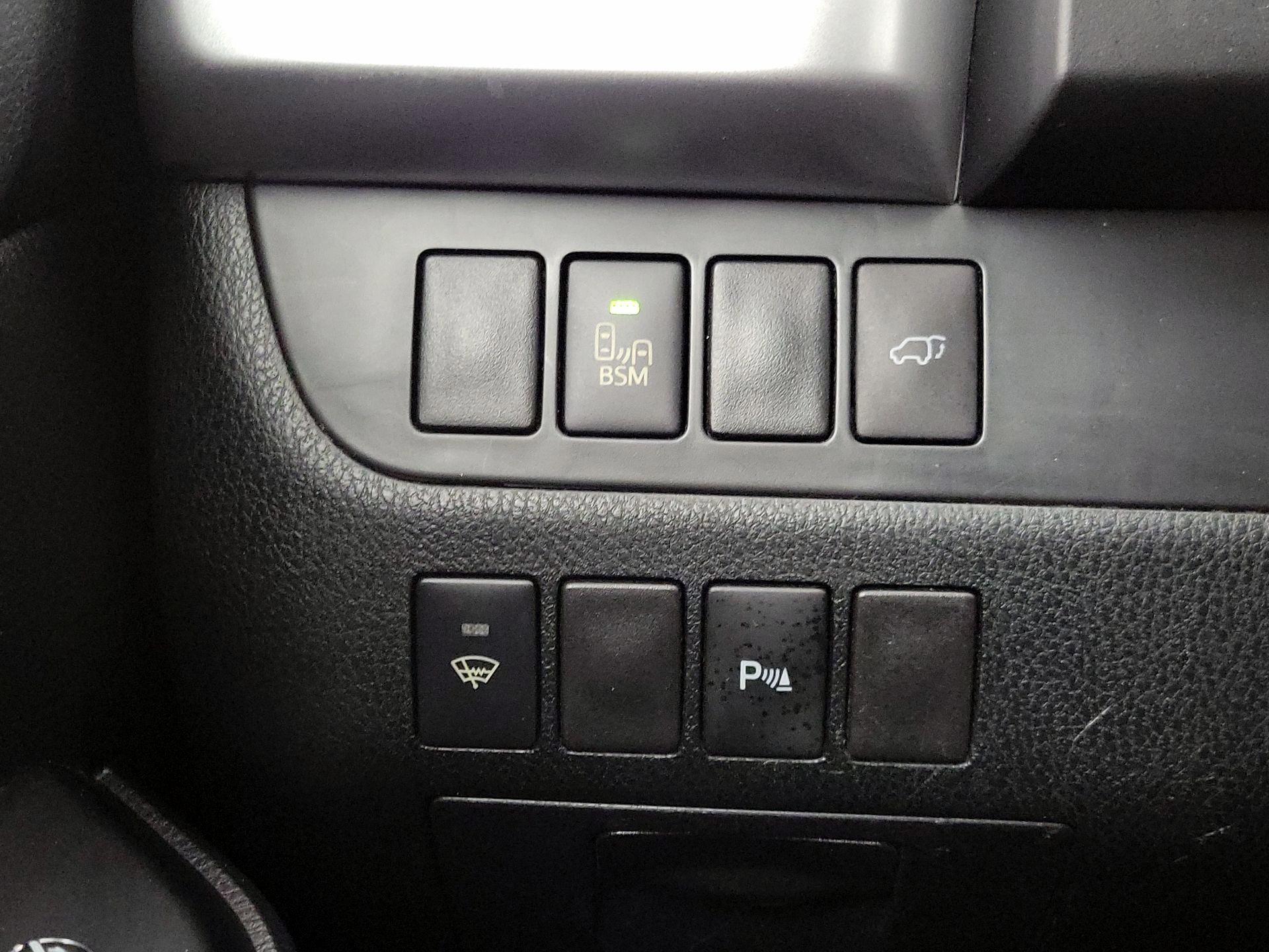Thumbnail: 2014 Toyota Highlander - 13