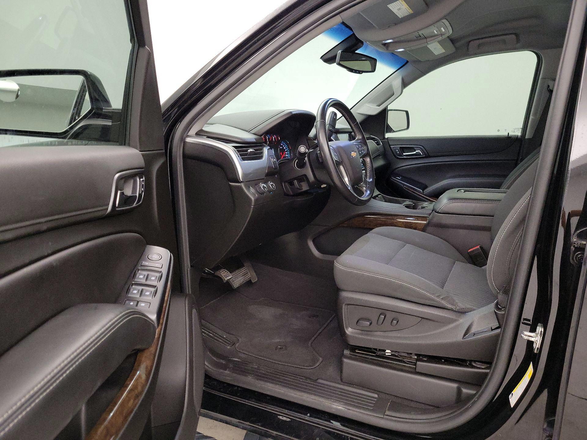 Thumbnail: 2019 Chevrolet Tahoe - 11