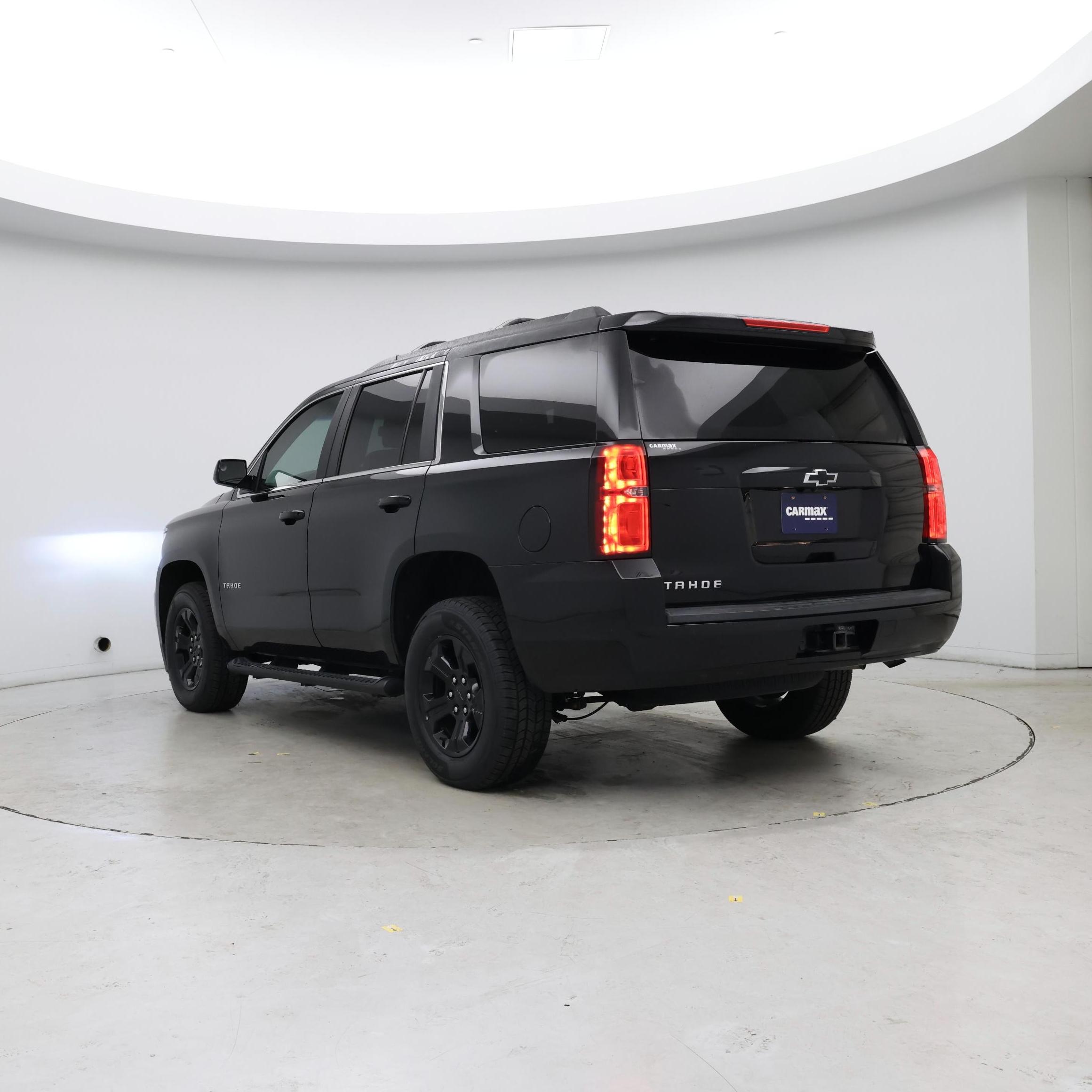 Thumbnail: 2019 Chevrolet Tahoe - 2