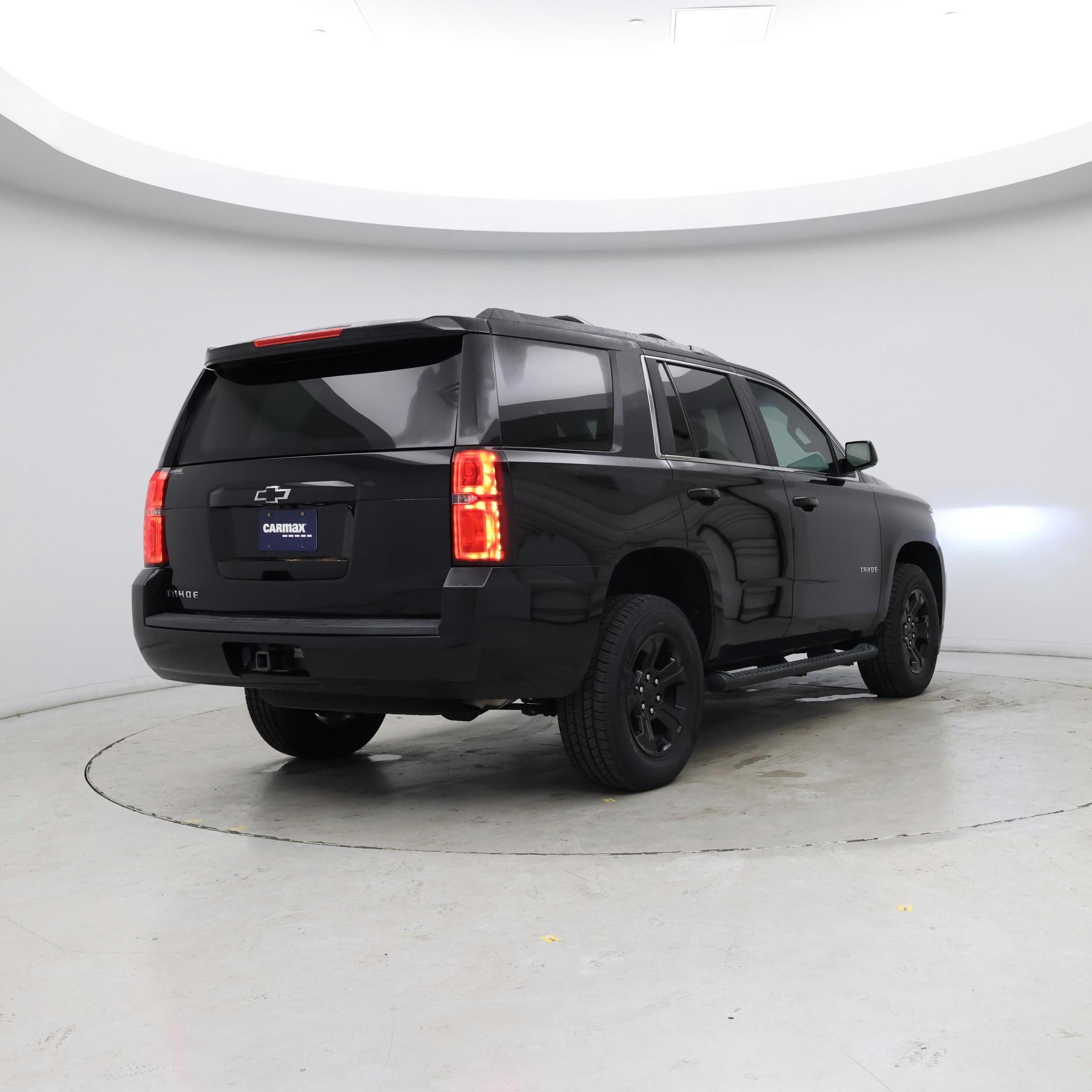 Thumbnail: 2019 Chevrolet Tahoe - 8