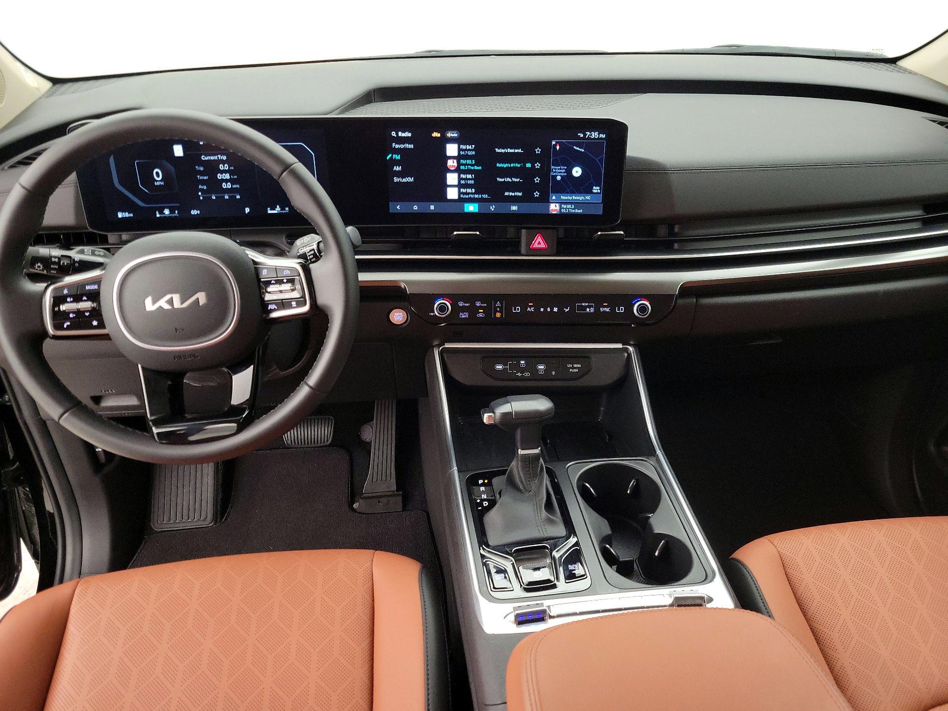 Thumbnail: 2025 Kia Carnival - 9