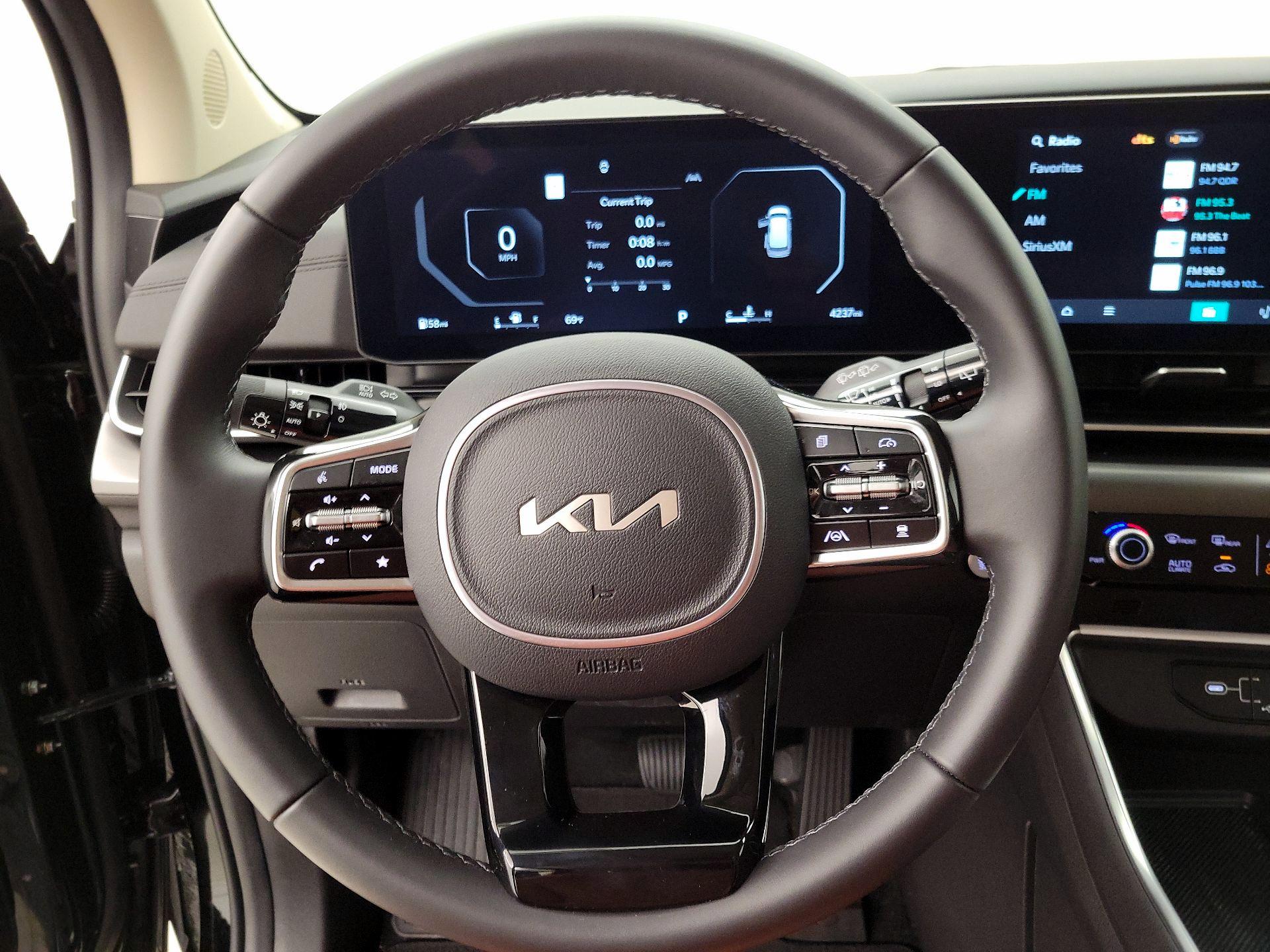 Thumbnail: 2025 Kia Carnival - 10