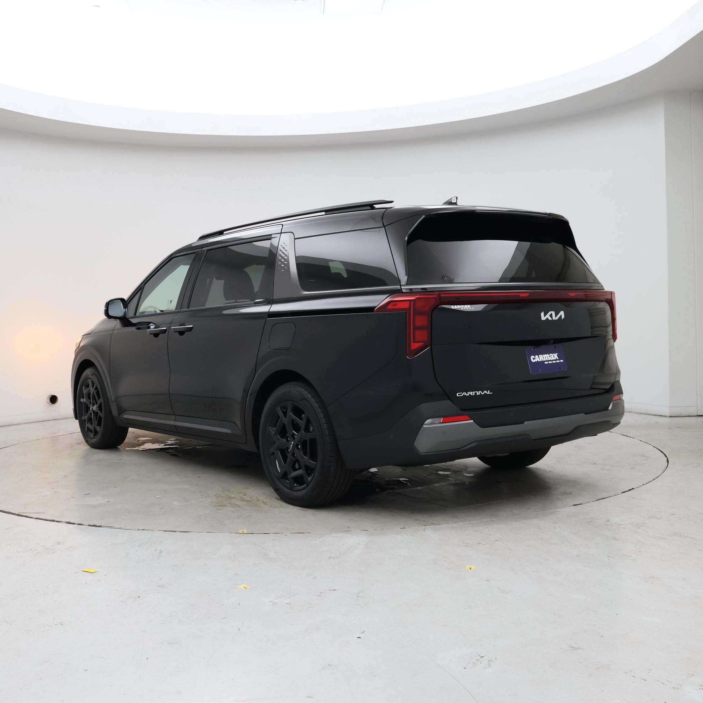 Thumbnail: 2025 Kia Carnival - 2