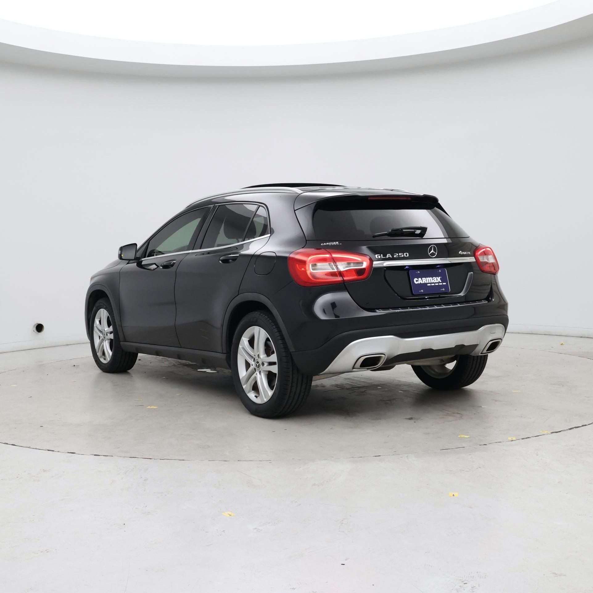 Thumbnail: 2019 Mercedes-Benz GLA - 2