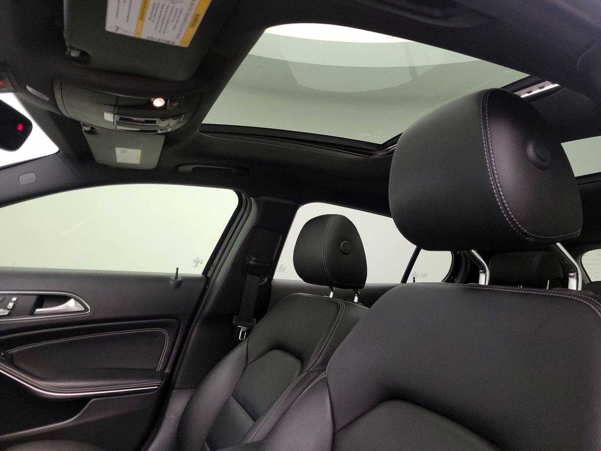 Thumbnail: 2019 Mercedes-Benz GLA - 19