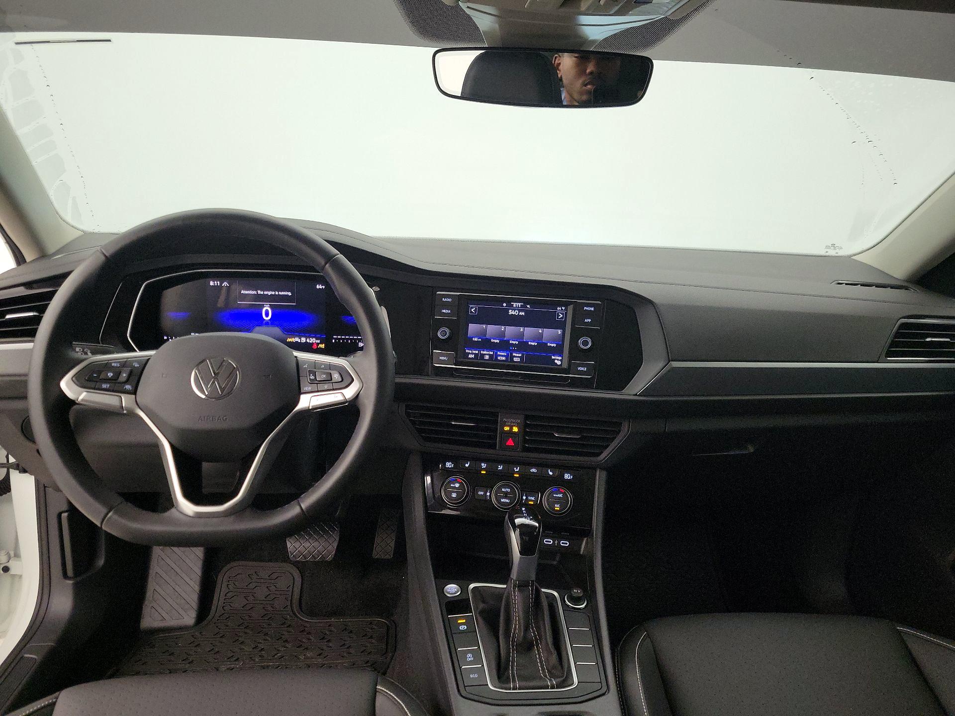 Thumbnail: 2024 Volkswagen Jetta - 9