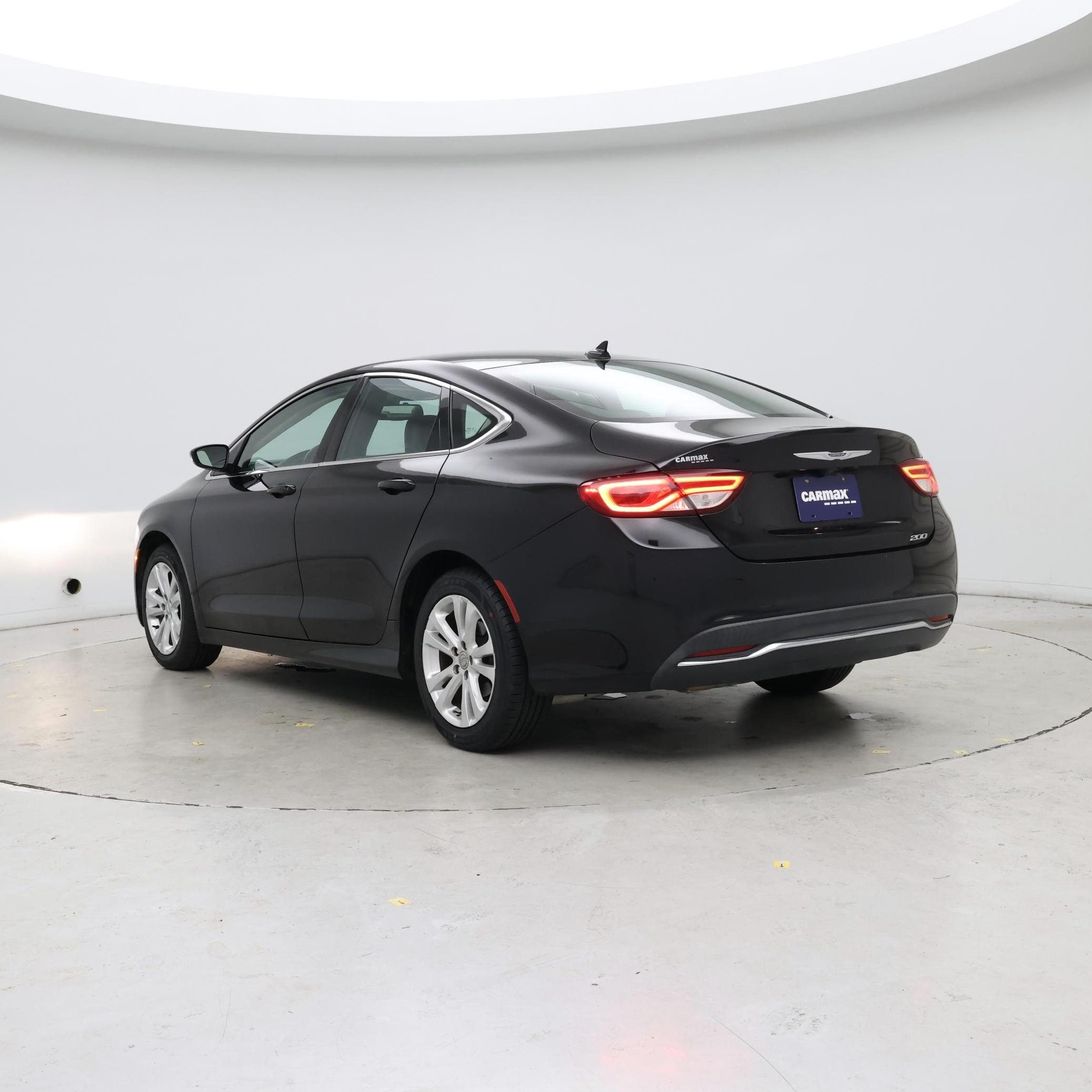 Thumbnail: 2016 Chrysler 200 - 2