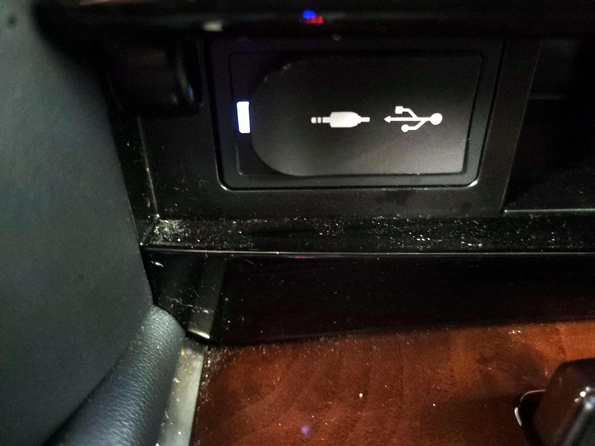 Thumbnail: 2020 Lexus LX - 19