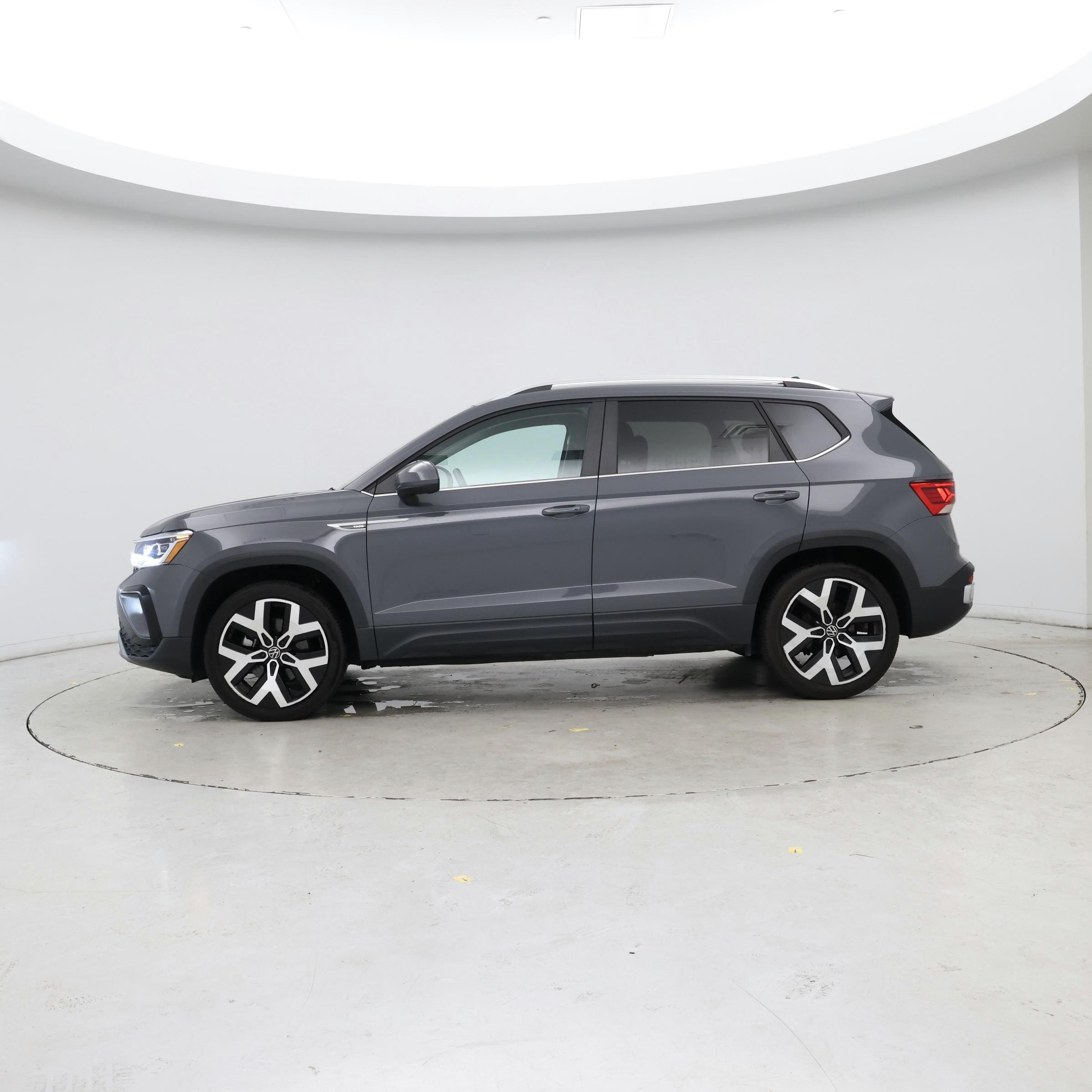 Thumbnail: 2022 Volkswagen Taos - 3