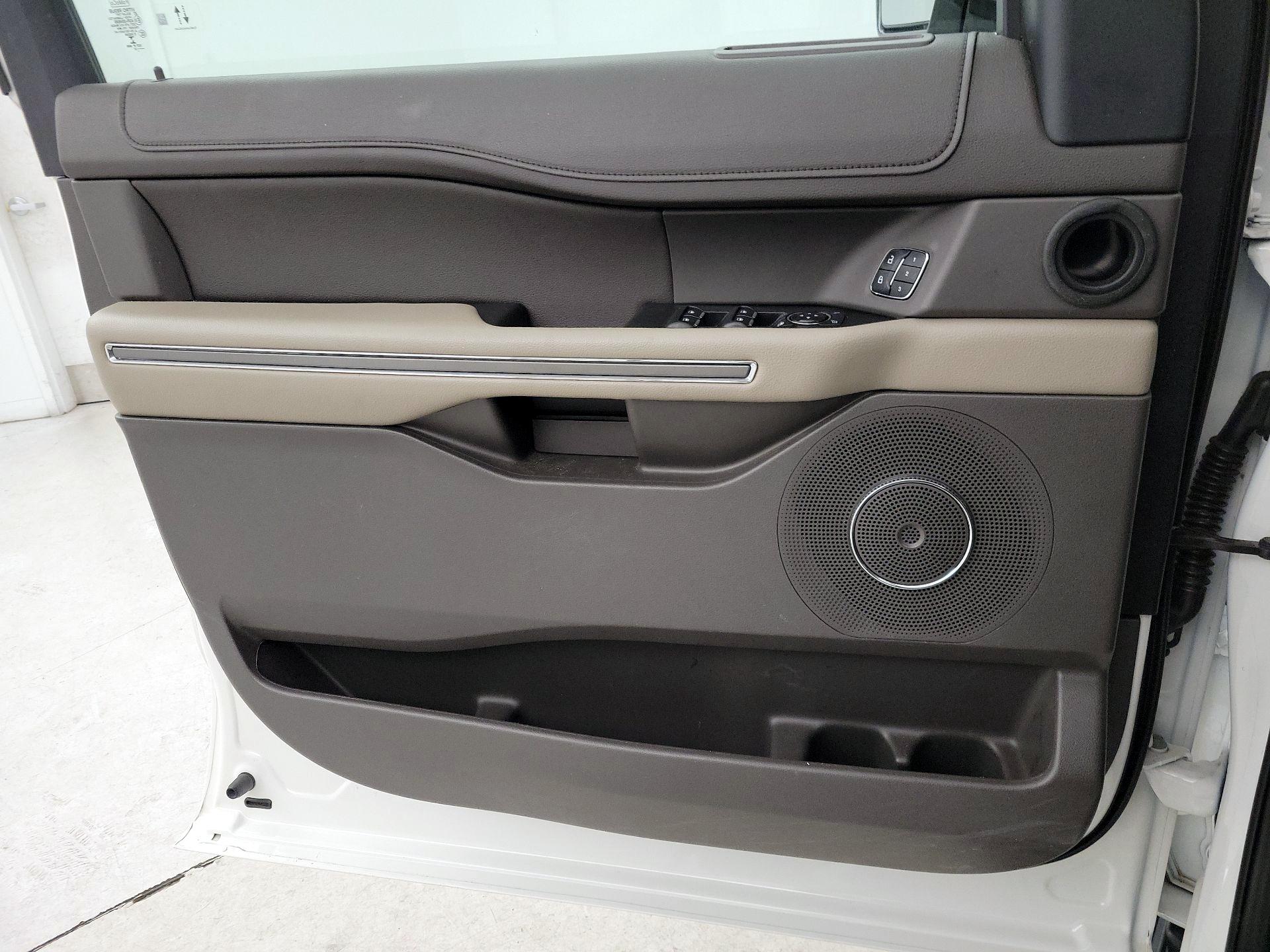 Thumbnail: 2021 Ford Expedition - 12