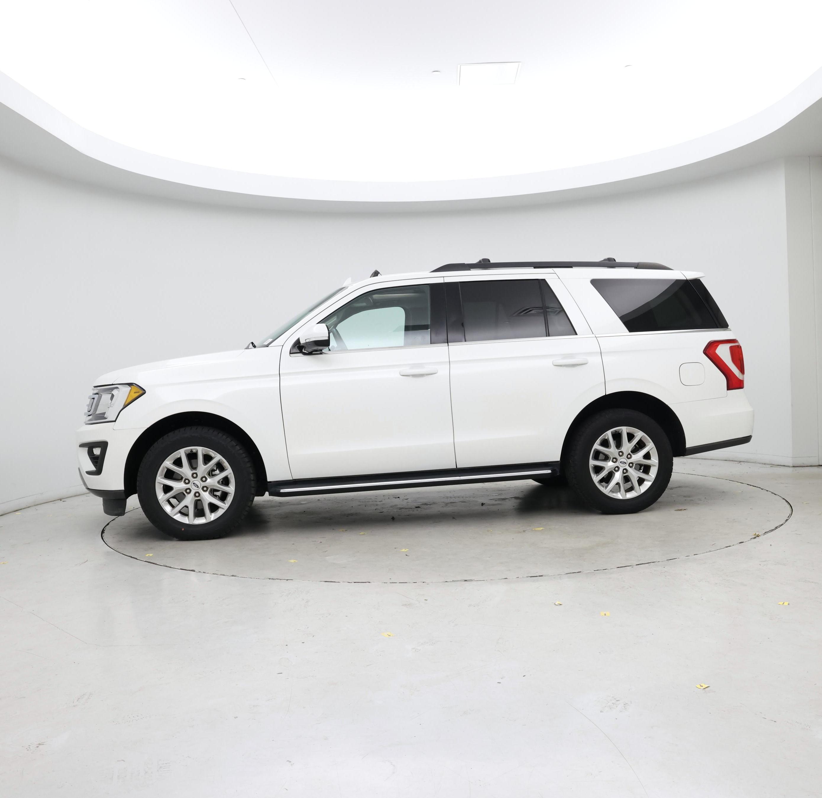 Thumbnail: 2021 Ford Expedition - 3