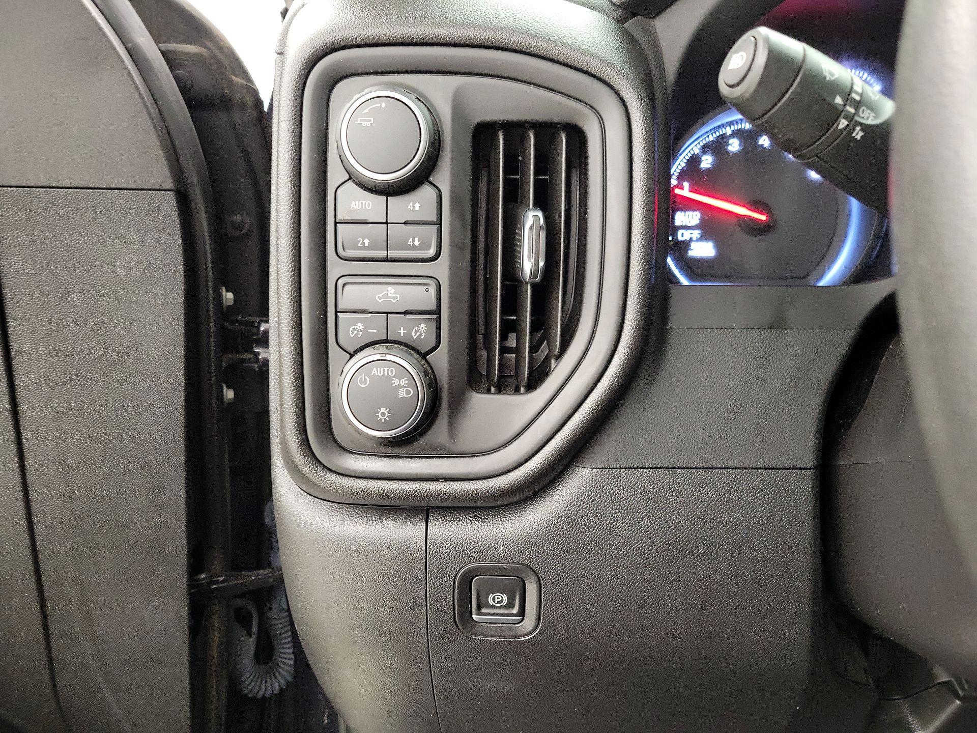 Thumbnail: 2022 Chevrolet Silverado 1500 - 13