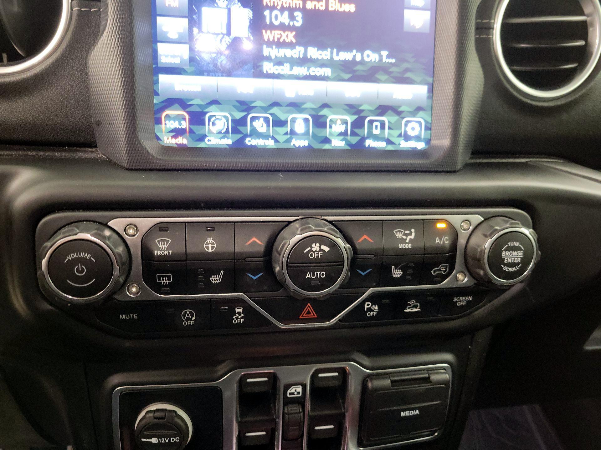 Thumbnail: 2020 Jeep Gladiator - 16
