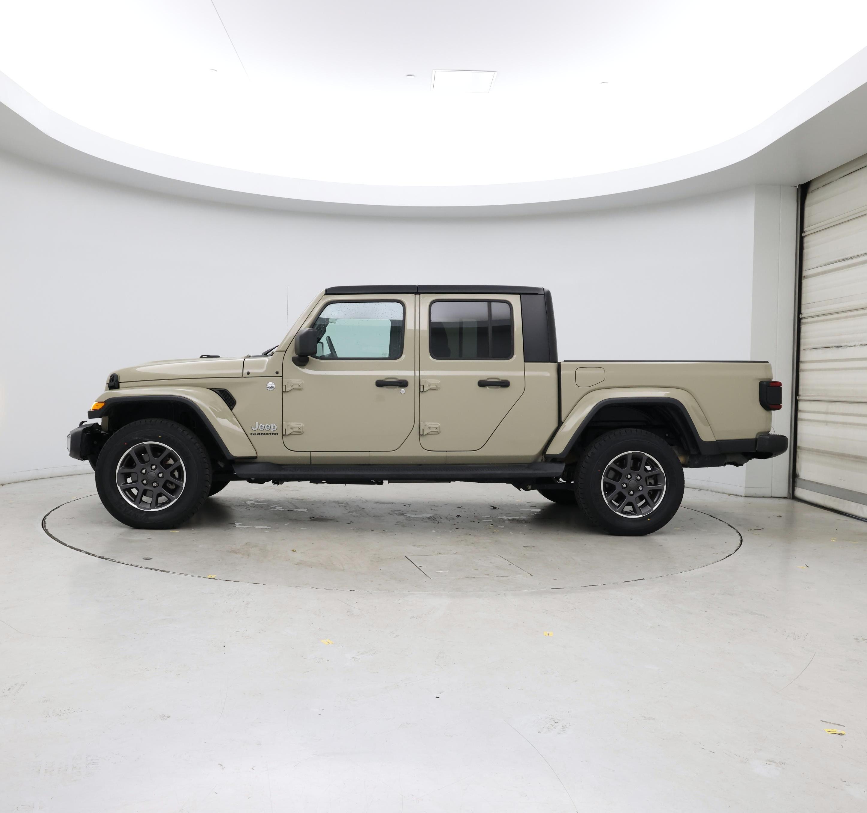 Thumbnail: 2020 Jeep Gladiator - 3