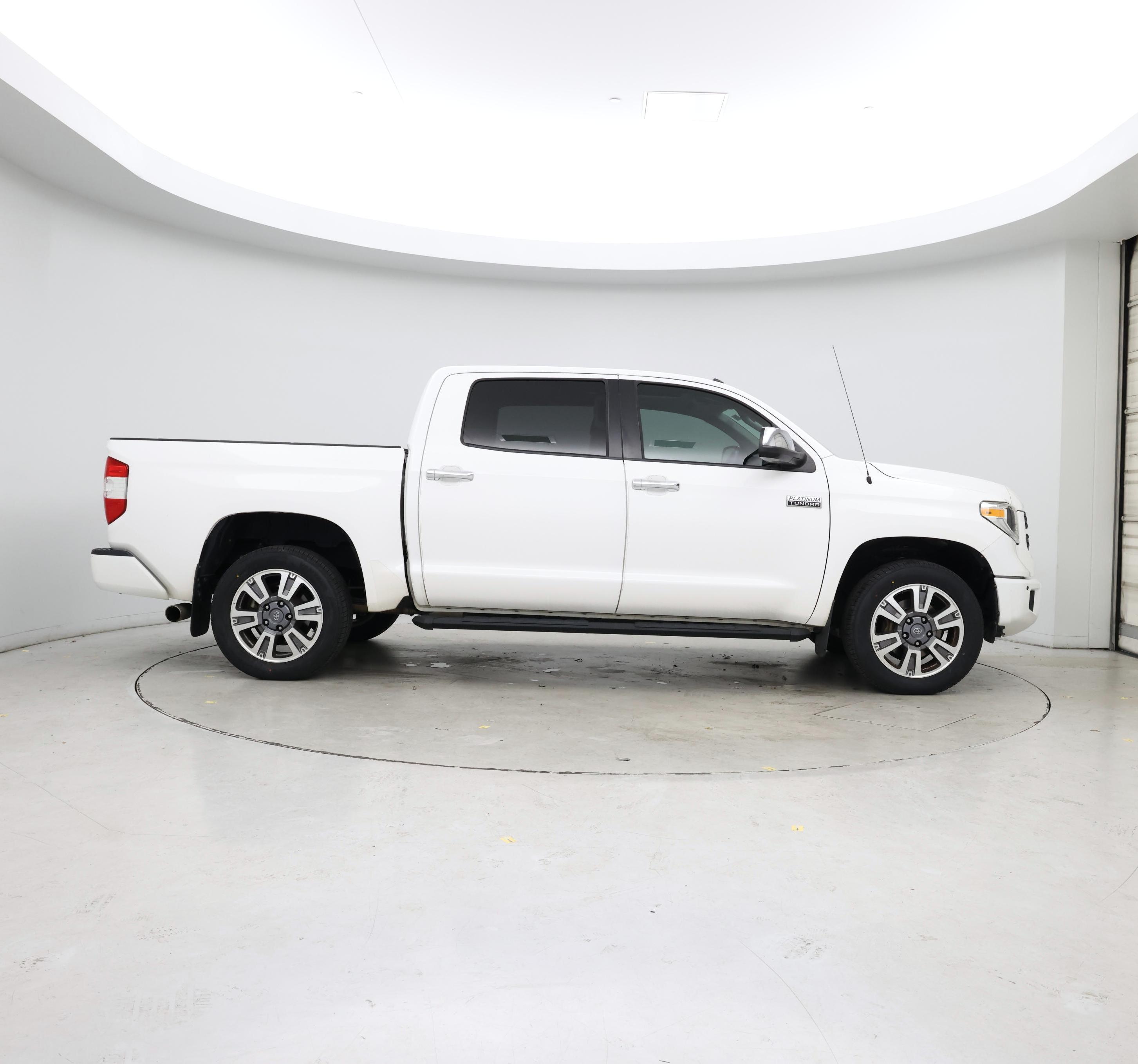 Thumbnail: 2019 Toyota Tundra - 7