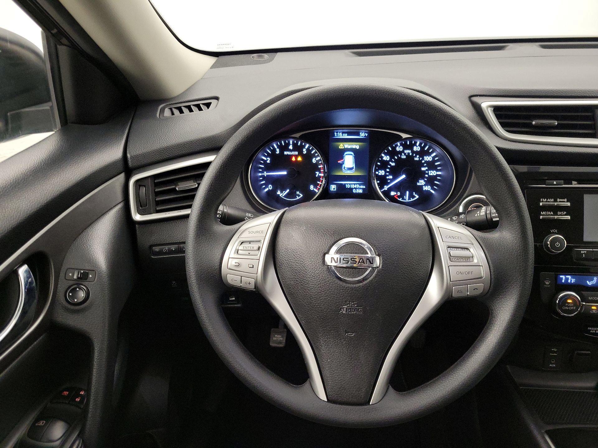 Thumbnail: 2016 Nissan Rogue - 10