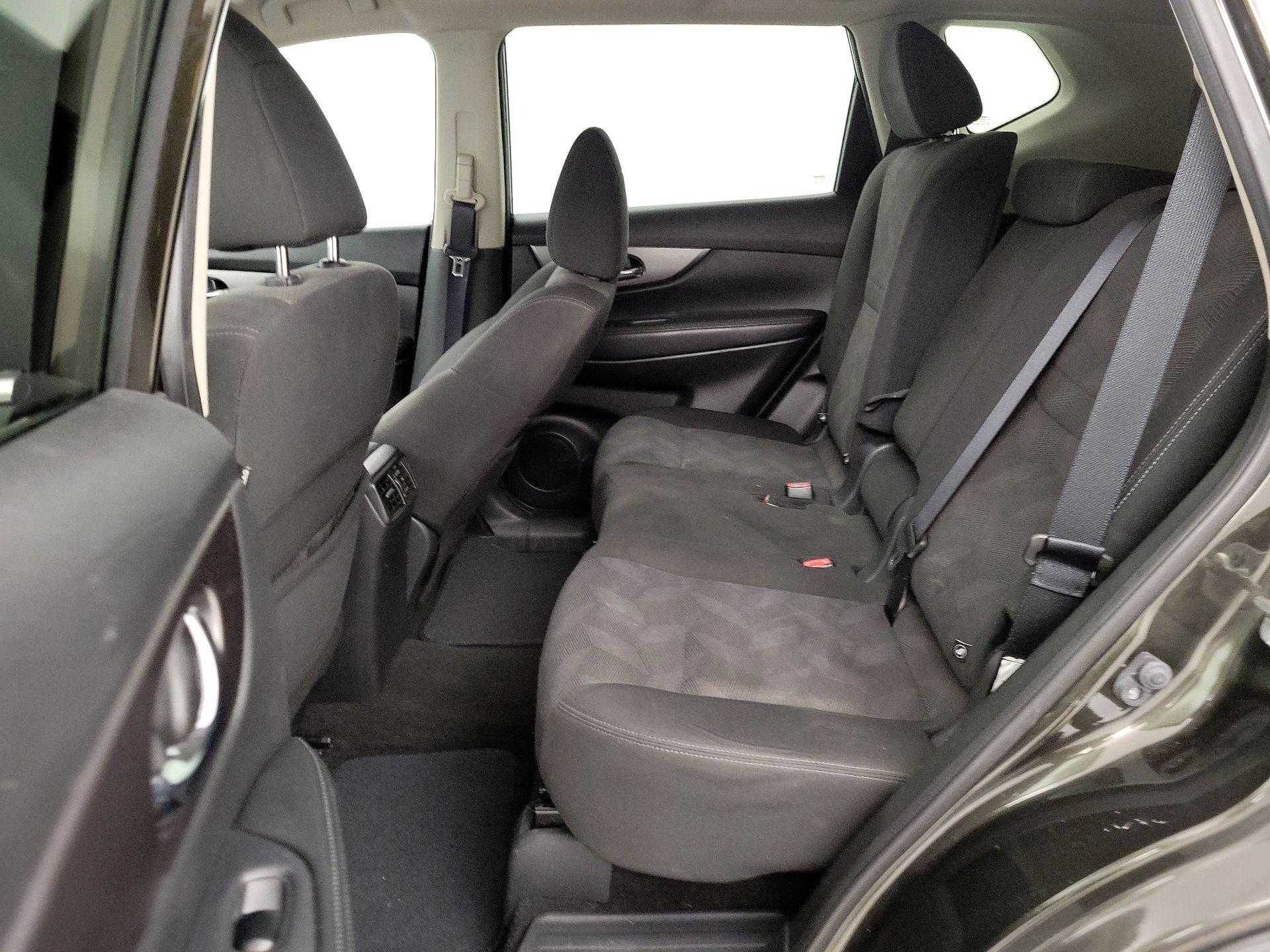 Thumbnail: 2016 Nissan Rogue - 19