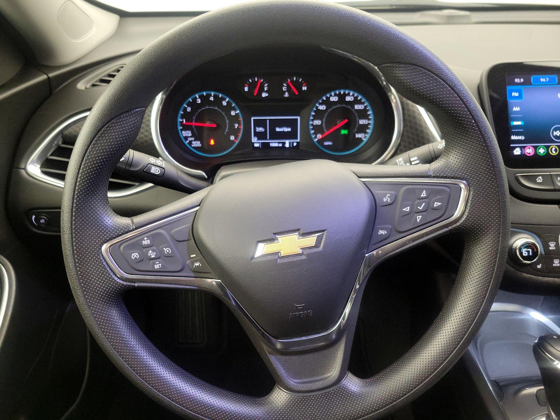 Thumbnail: 2020 Chevrolet Malibu - 10