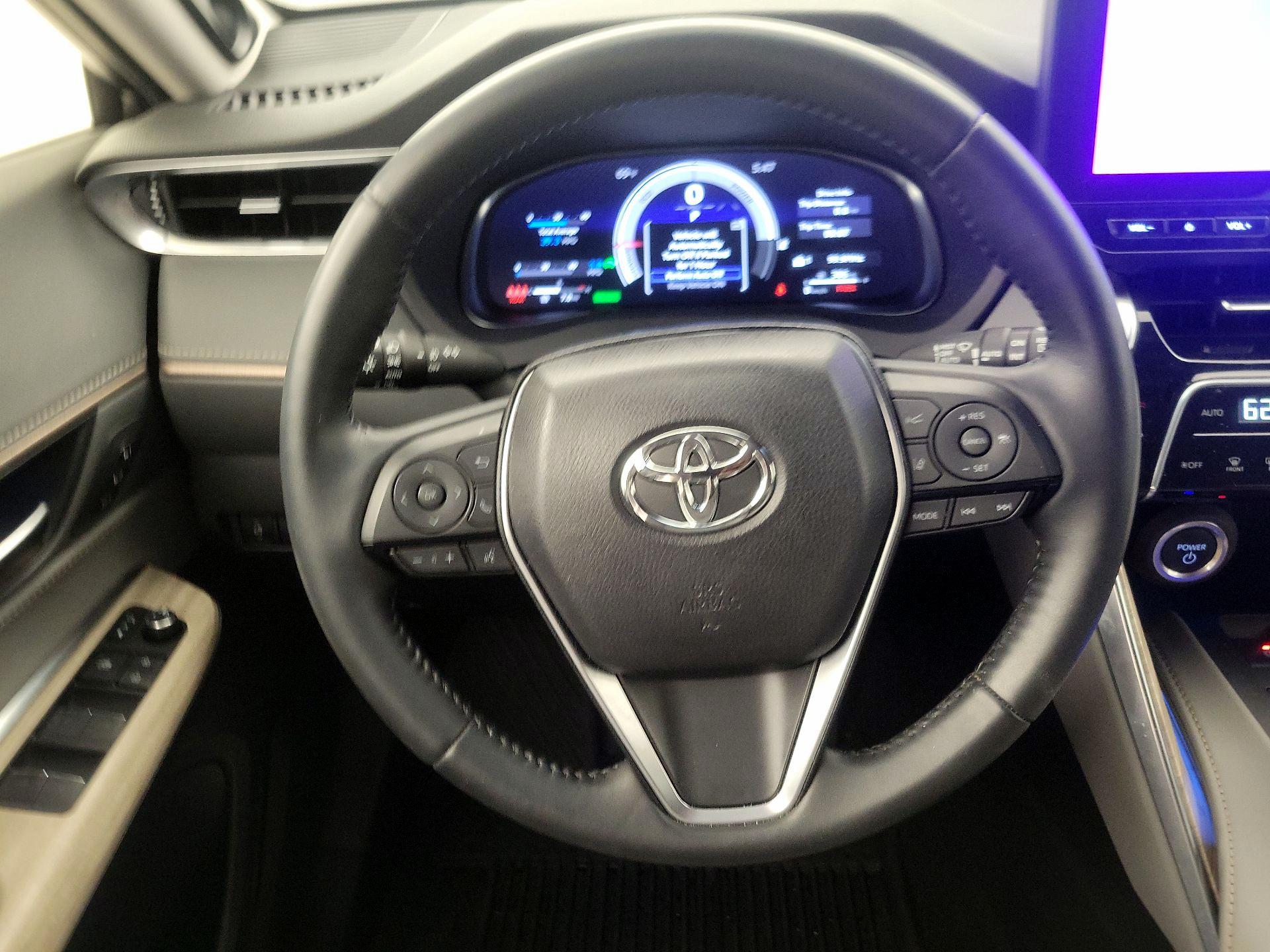 Thumbnail: 2024 Toyota Venza - 10