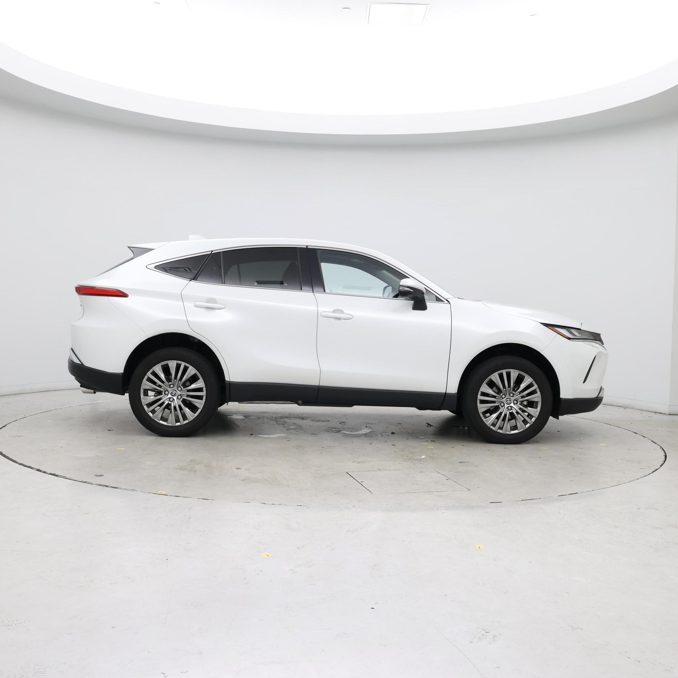 Thumbnail: 2024 Toyota Venza - 7