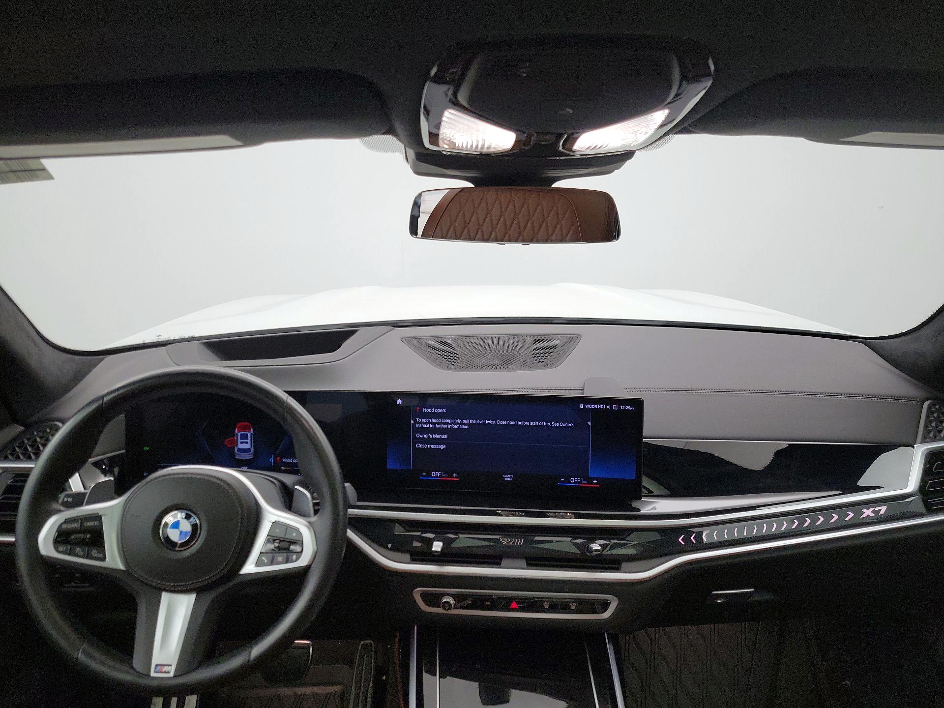 Thumbnail: 2023 BMW X7 - 9